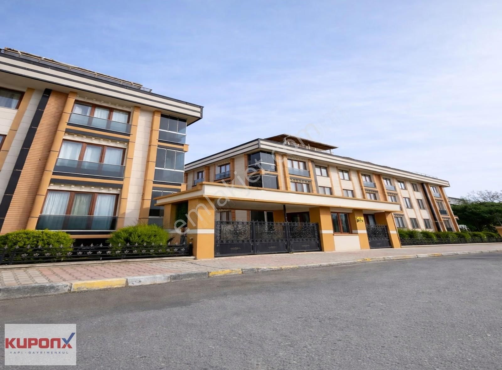 Merkezi Lokasyonda Full Donanımlı Site İçi 5+2 Satılık Dublkes - Görsel 11