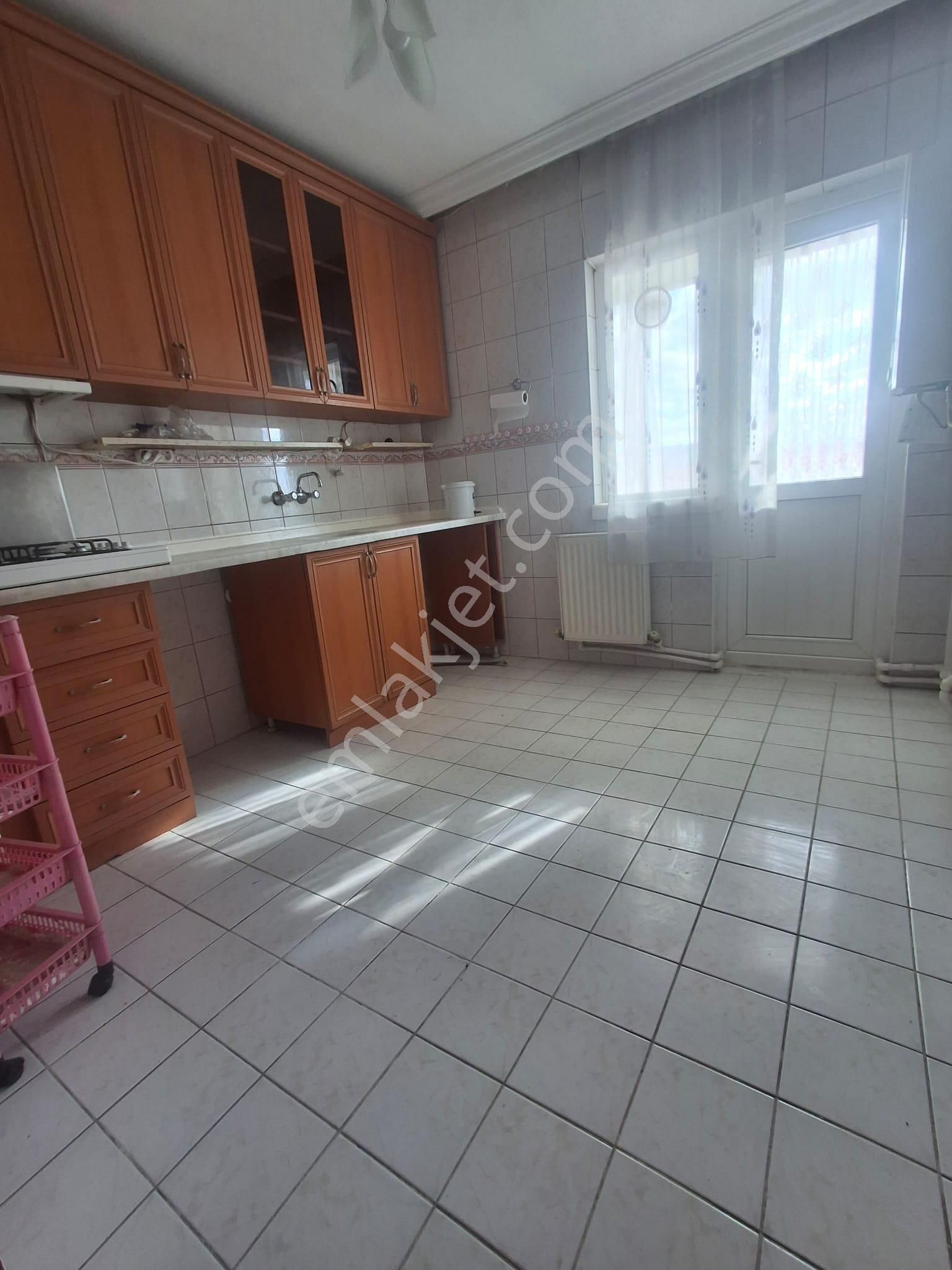 Er Emlak 'dan G.z.d. Mh. N.yolu Cd'ne Yakın Güney Cephe Kiralık Daire - Görsel 3