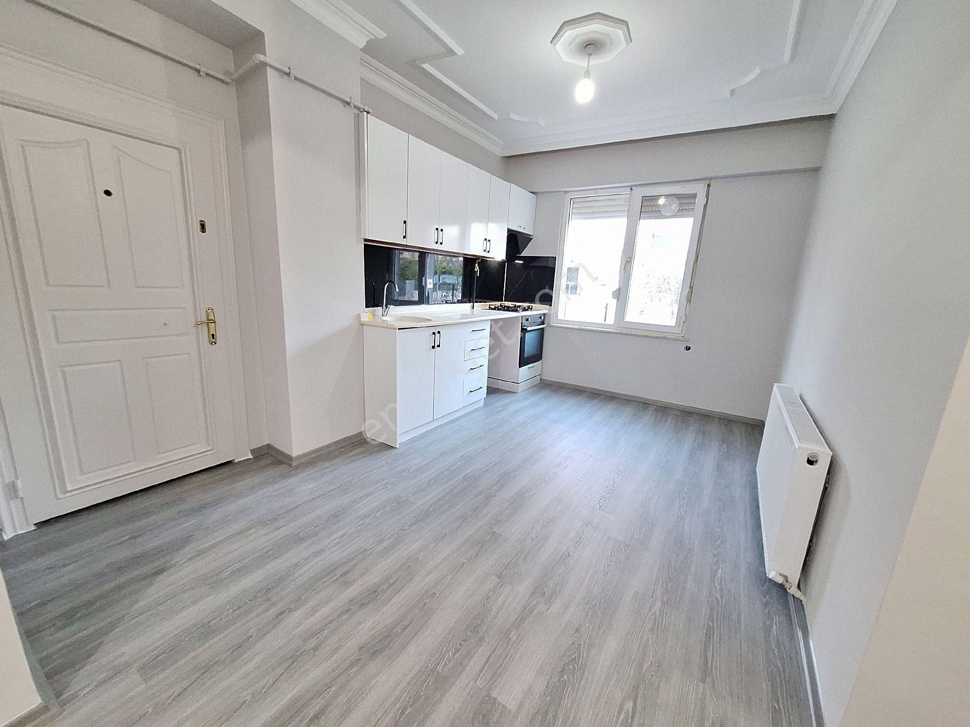 Antalya Konyaaltı Mollayusuf Mahallesinde Doğalgaz Kombili Ayrı Mutfaklı Geniş 1+1 Daire - Görsel 27