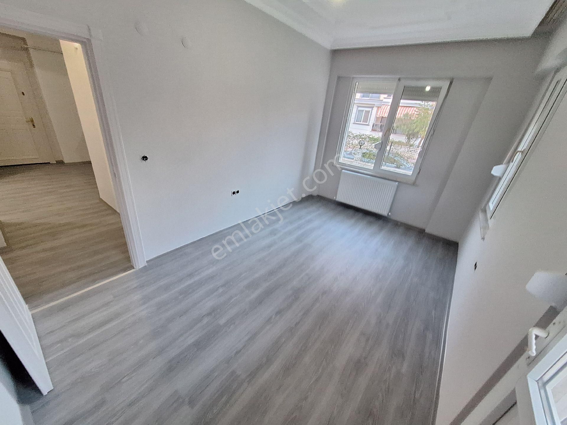 Antalya Konyaaltı Mollayusuf Mahallesinde Doğalgaz Kombili Ayrı Mutfaklı Geniş 1+1 Daire - Görsel 17