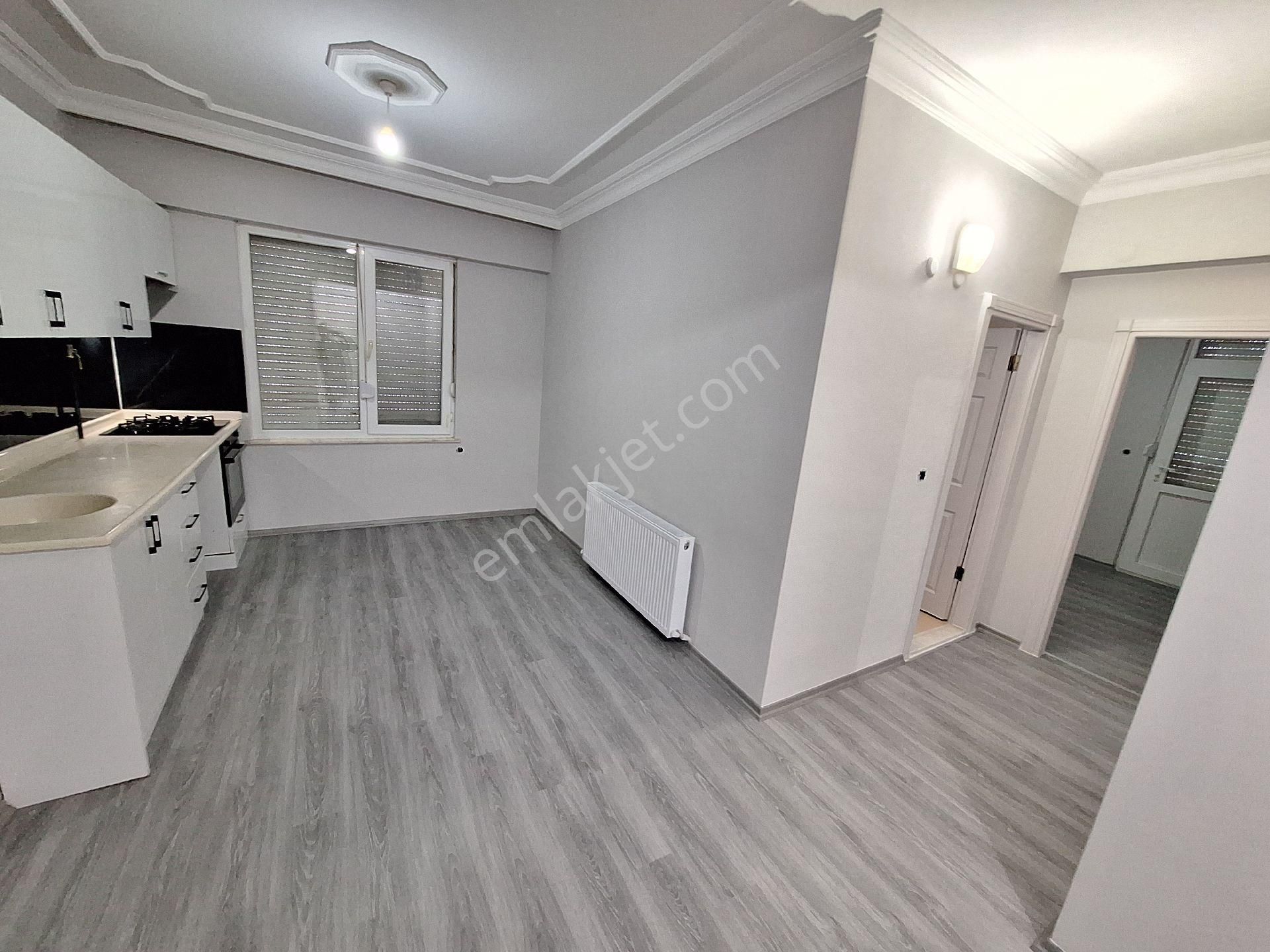 Antalya Konyaaltı Mollayusuf Mahallesinde Doğalgaz Kombili Ayrı Mutfaklı Geniş 1+1 Daire - Görsel 12