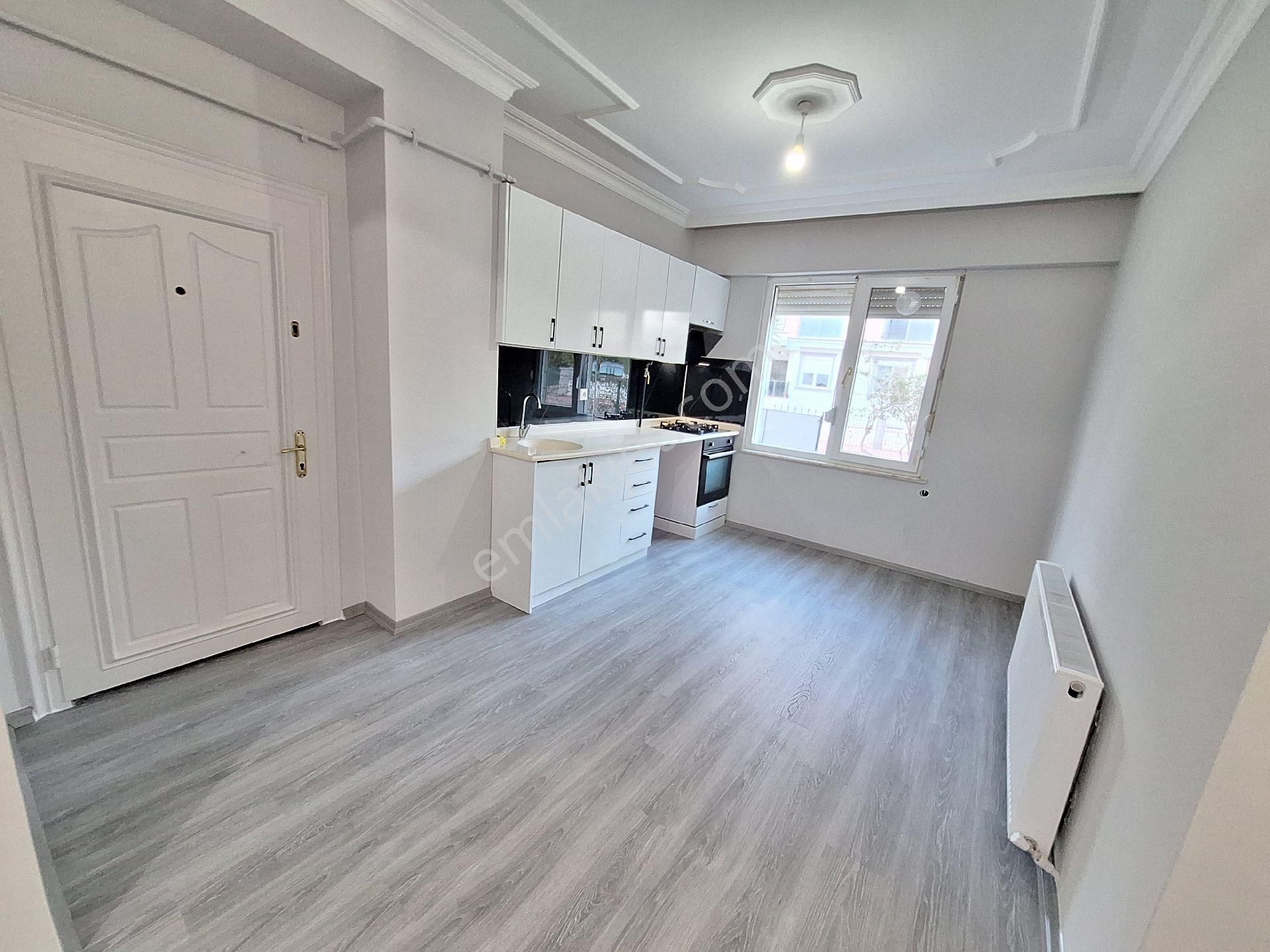 Antalya Konyaaltı Mollayusuf Mahallesinde Doğalgaz Kombili Ayrı Mutfaklı Geniş 1+1 Daire - Görsel 26