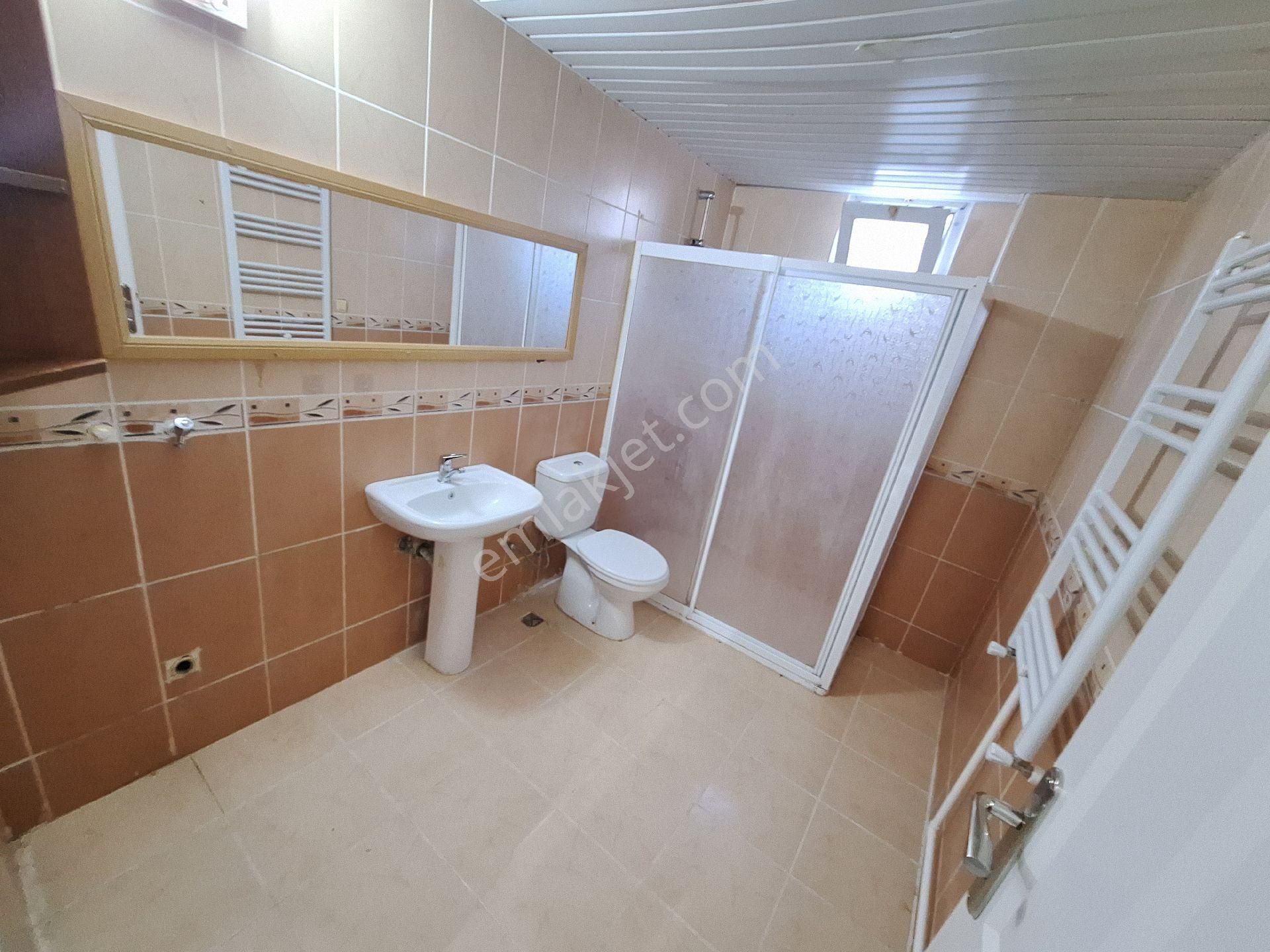 Antalya Konyaaltı Mollayusuf Mahallesinde Doğalgaz Kombili Ayrı Mutfaklı Geniş 1+1 Daire - Görsel 14