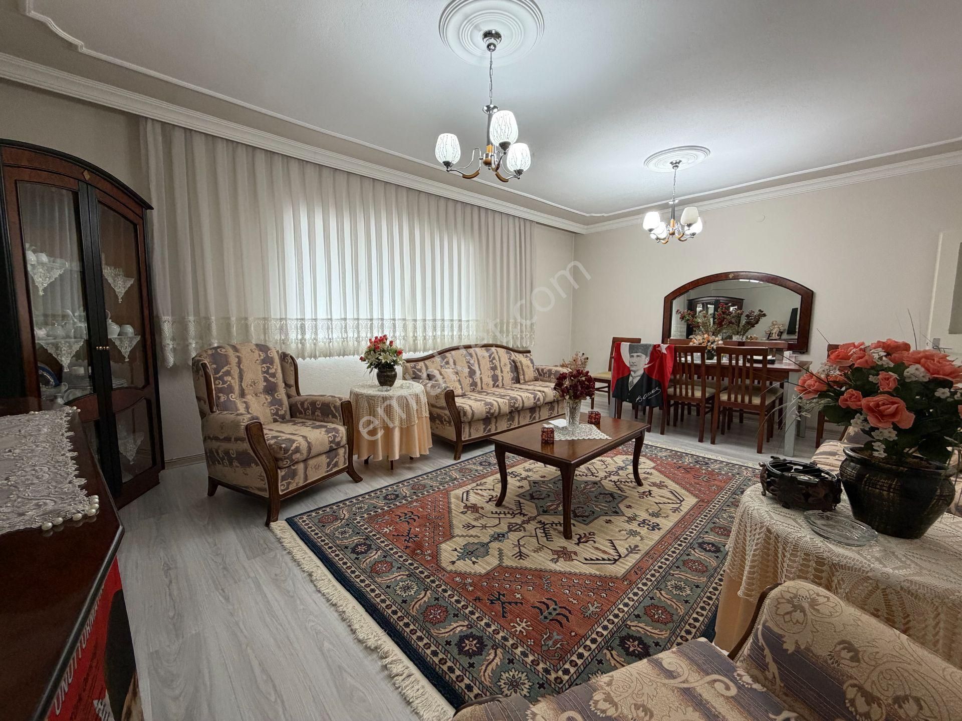 Central 35 İnkılap Mh 3+1 158 M2 Ayrı Mutfak Çift Cephe Arakat - Görsel 5