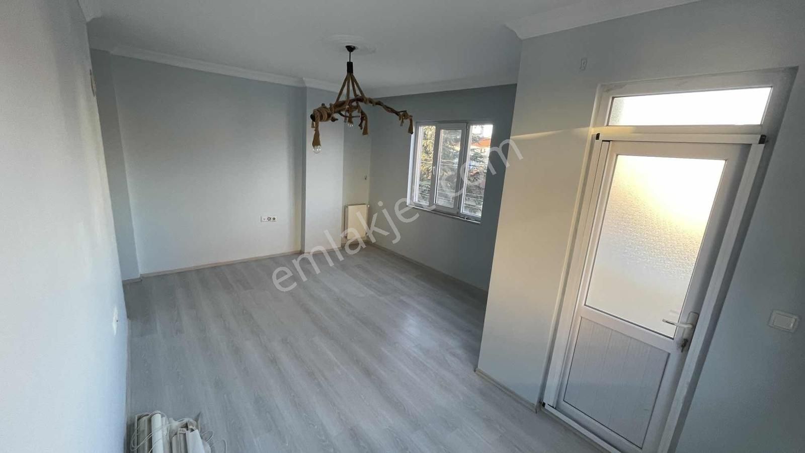 Ulucan'dan İnegöl Mesudiye'de Kiralık 2+1 Daire - Görsel 4