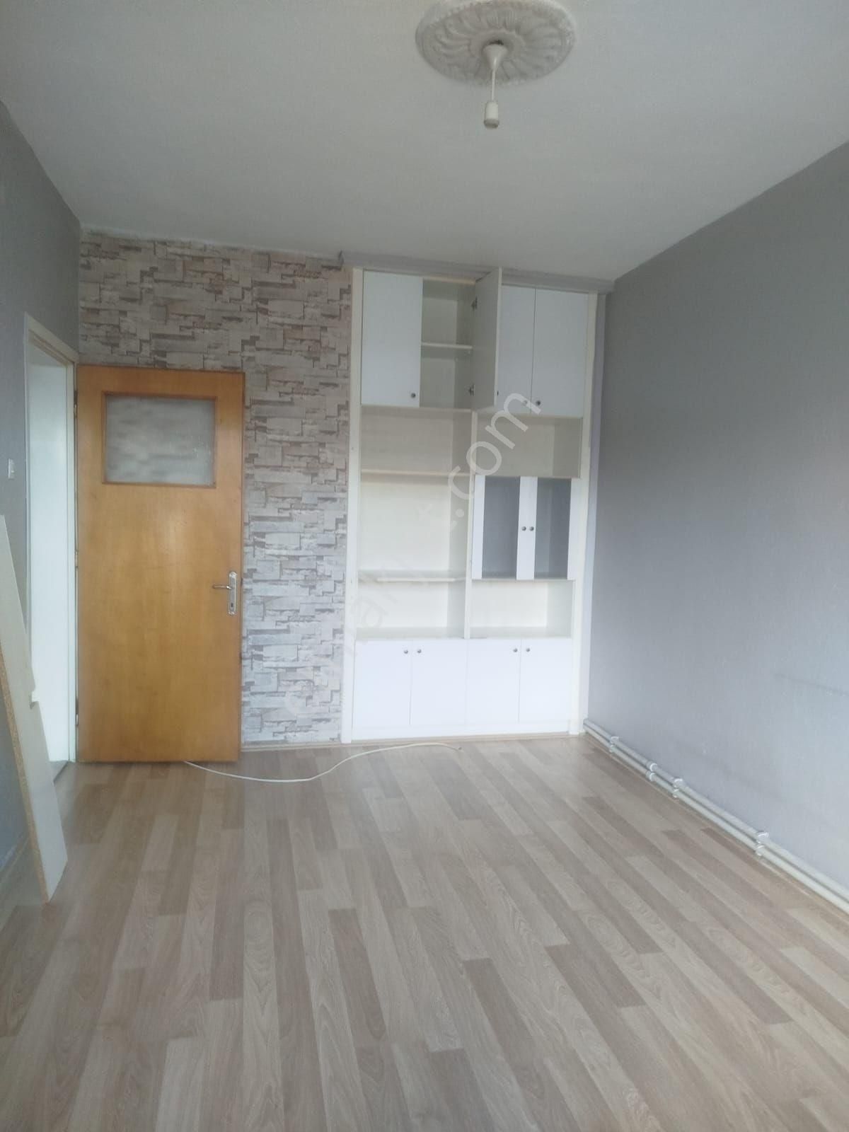 İsa Kavak Gayrimenkul'den 500 Evlerde Satılık Daire