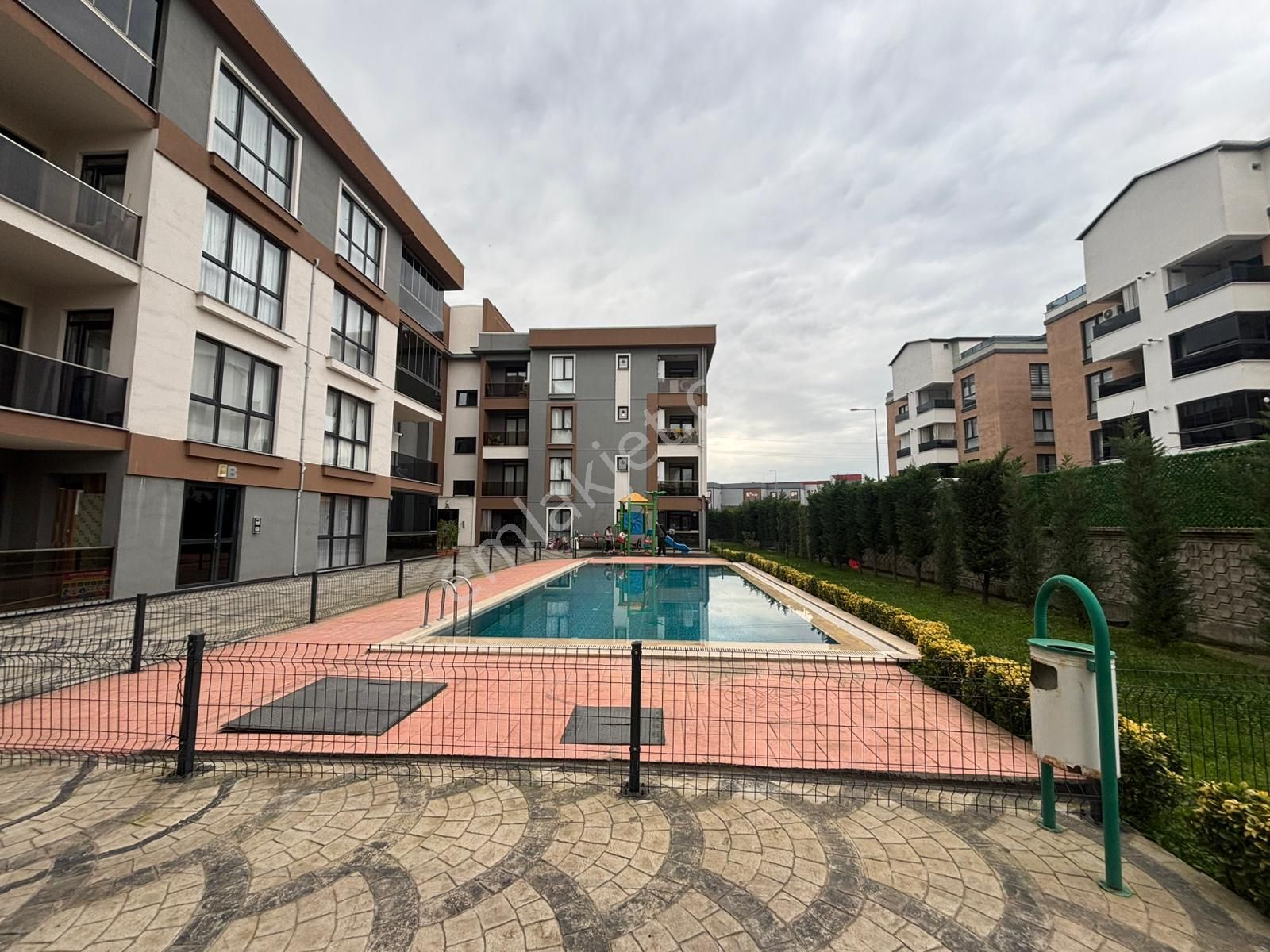 Sınırsız Kredi İmkanı 2+1 Havuzlu Site İçi Kat Mülkiyetli Daire