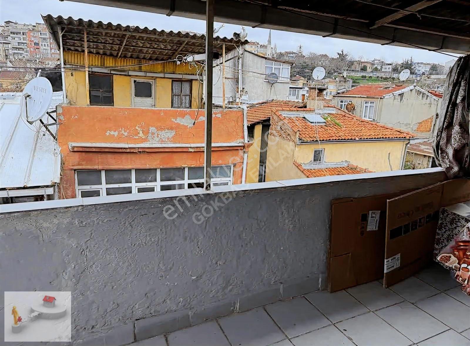Gökbaş Emlaktan Balatta Satılık 4 Katlı Kargir Ev - Görsel 12