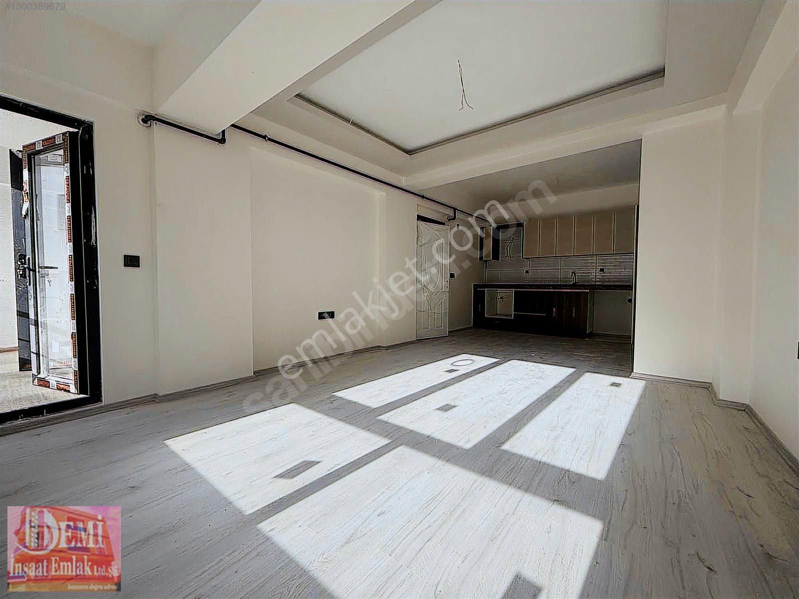 Yerden Isıtmalı Asansörlü Kapalı Otoparklı Kat Mülkiyetli 2+1 - Görsel 3