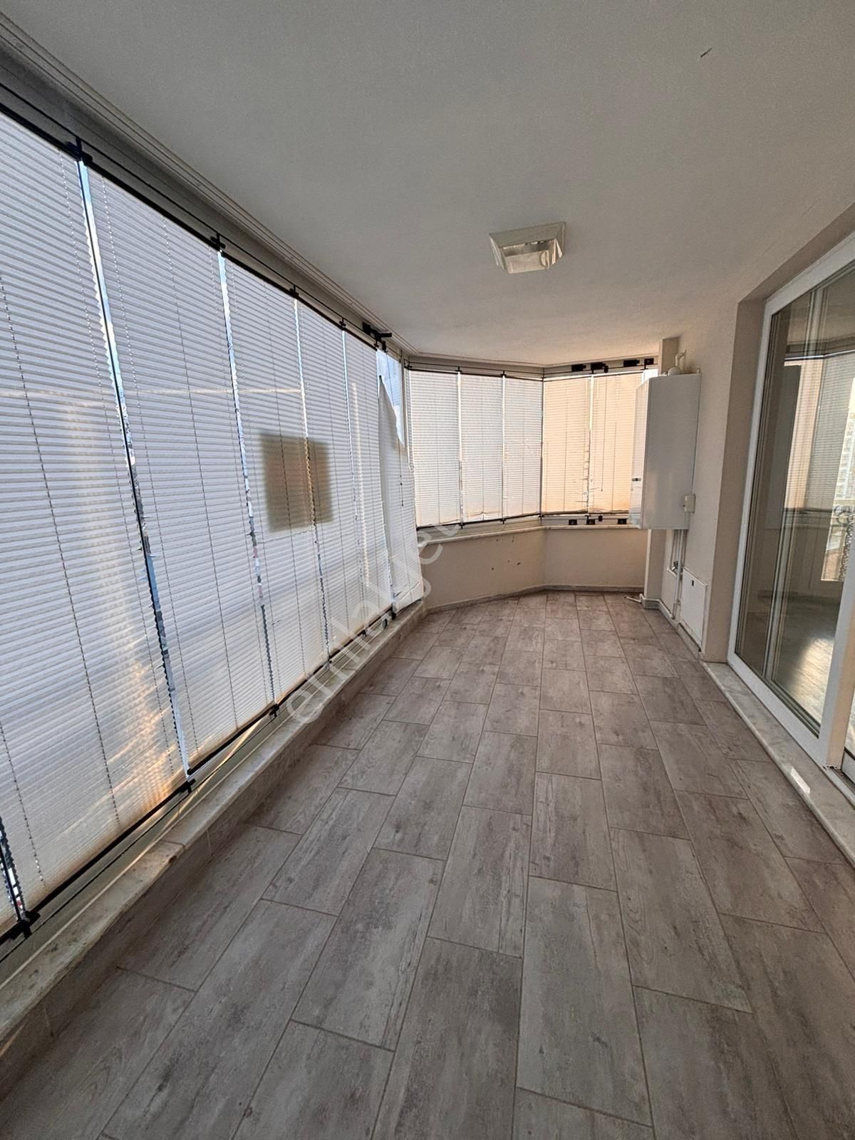 Yeşil Mahallede Hastane Mevkiinde Doğalgazlı Kiralık 3+1 Daire - Görsel 4