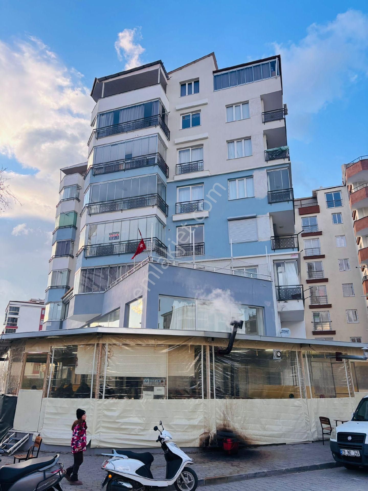 Yeşil Mahallede Hastane Mevkiinde Doğalgazlı Kiralık 3+1 Daire - Görsel 24