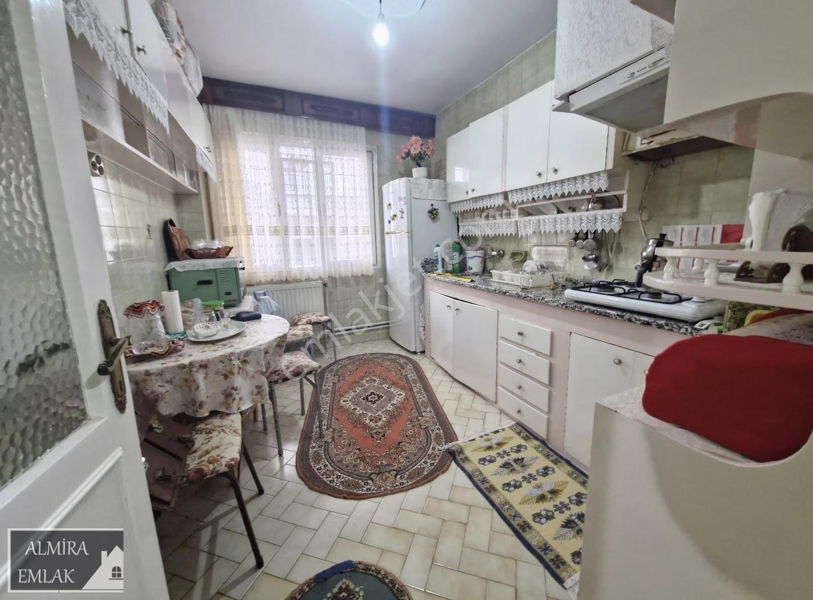 Metro İst, Ve İnönü Cadde Yakını 3+1 Ara Kat Köşe Daire - Görsel 6