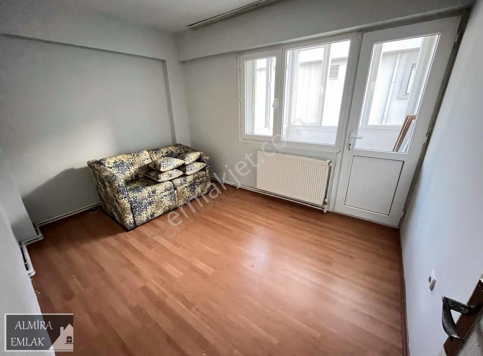 Acil Satılık Park Manzaralı 3+1 Köşe Metro Yakını Otoparklı - Görsel 9