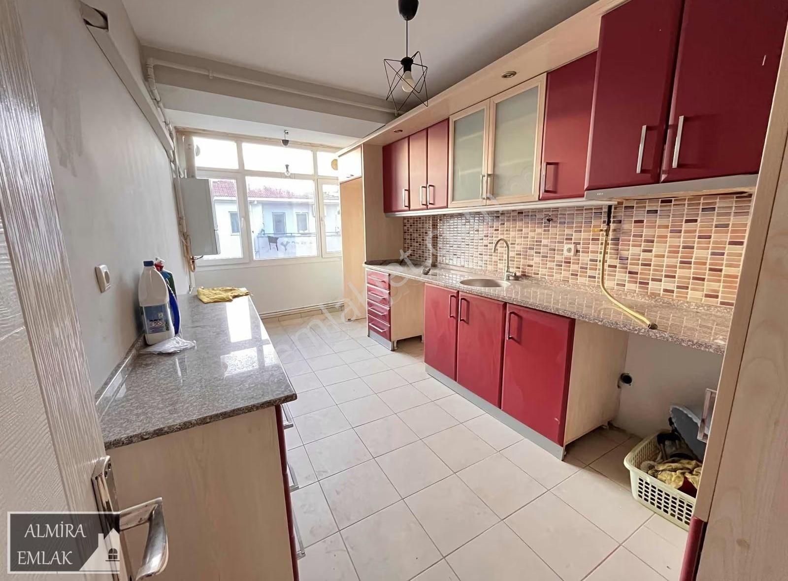 Acil Satılık Park Manzaralı 3+1 Köşe Metro Yakını Otoparklı - Görsel 24