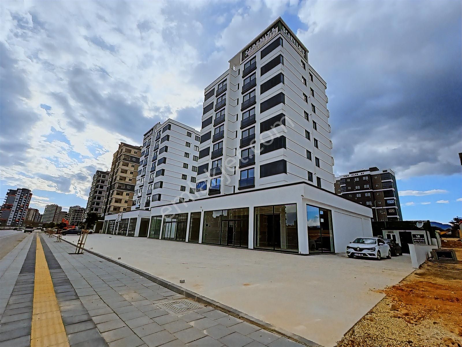 2.çevreyolu Üzeri Bğmsız Mutfak 2.5+1 Kiralık Lüks Sıfır Daire