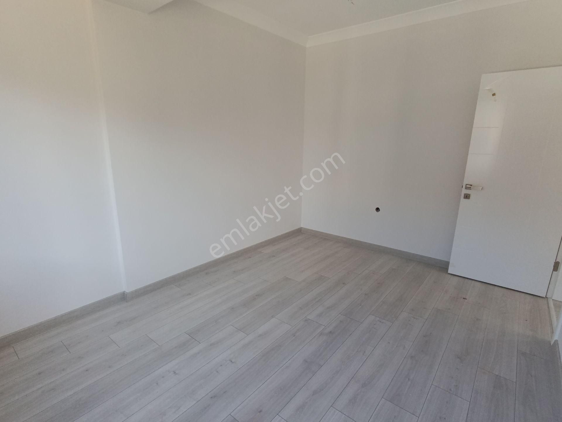 Havuzlu Sitede 2+1 Daire Farklı Alternatiflerimiz Mevcut Ayça Emlak - Görsel 11