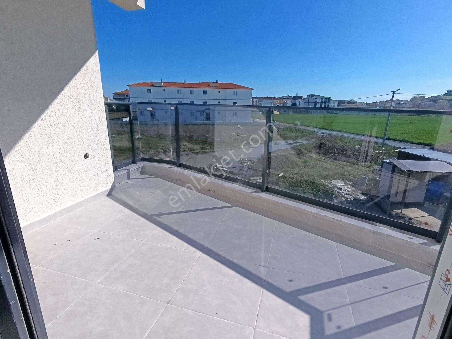 Havuzlu Sitede 2+1 Daire Farklı Alternatiflerimiz Mevcut Ayça Emlak - Görsel 3