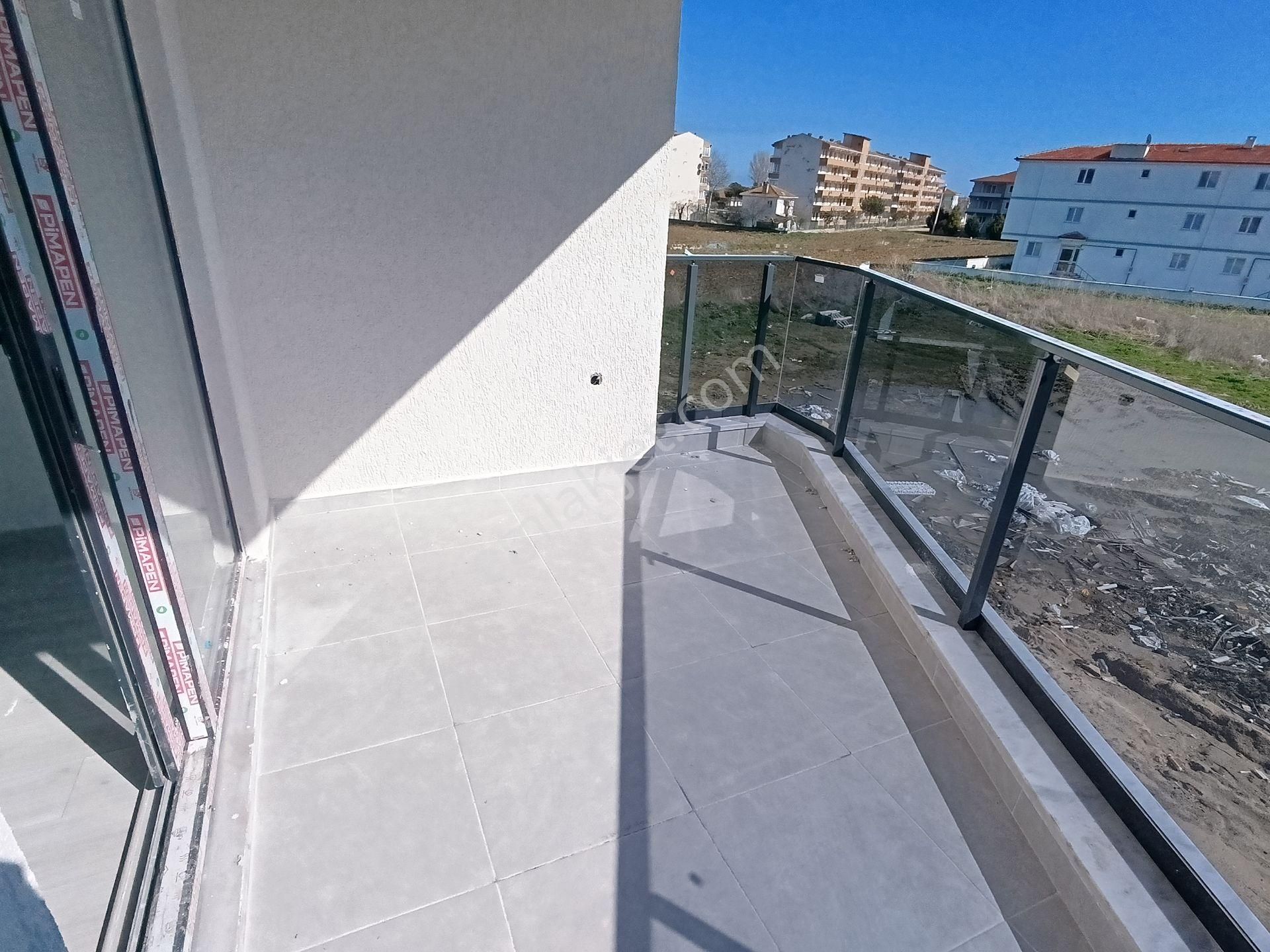 Havuzlu Sitede 2+1 Daire Farklı Alternatiflerimiz Mevcut Ayça Emlak - Görsel 4