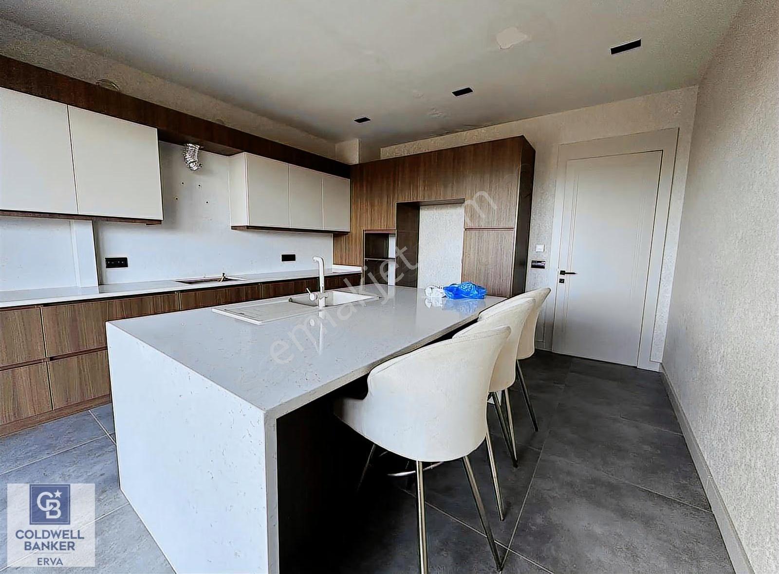 Bağlıcada Merkezi Konumda Site İçinde Full Yapılı 4+1 Villa - Görsel 16