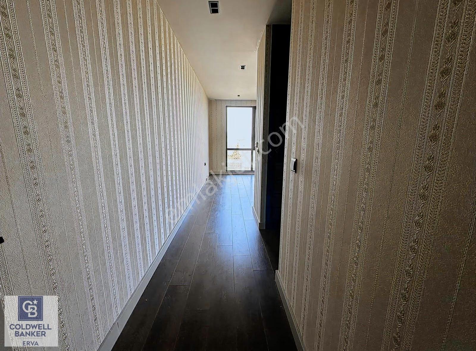 Bağlıcada Merkezi Konumda Site İçinde Full Yapılı 4+1 Villa - Görsel 13