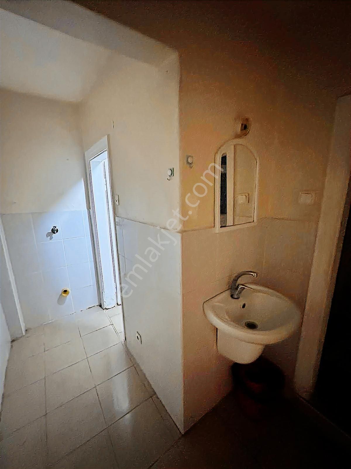 Yusufpaşa Hacı Bayram Mektebi Sokak 2+1 75m2 Bodrum Kat - Görsel 4
