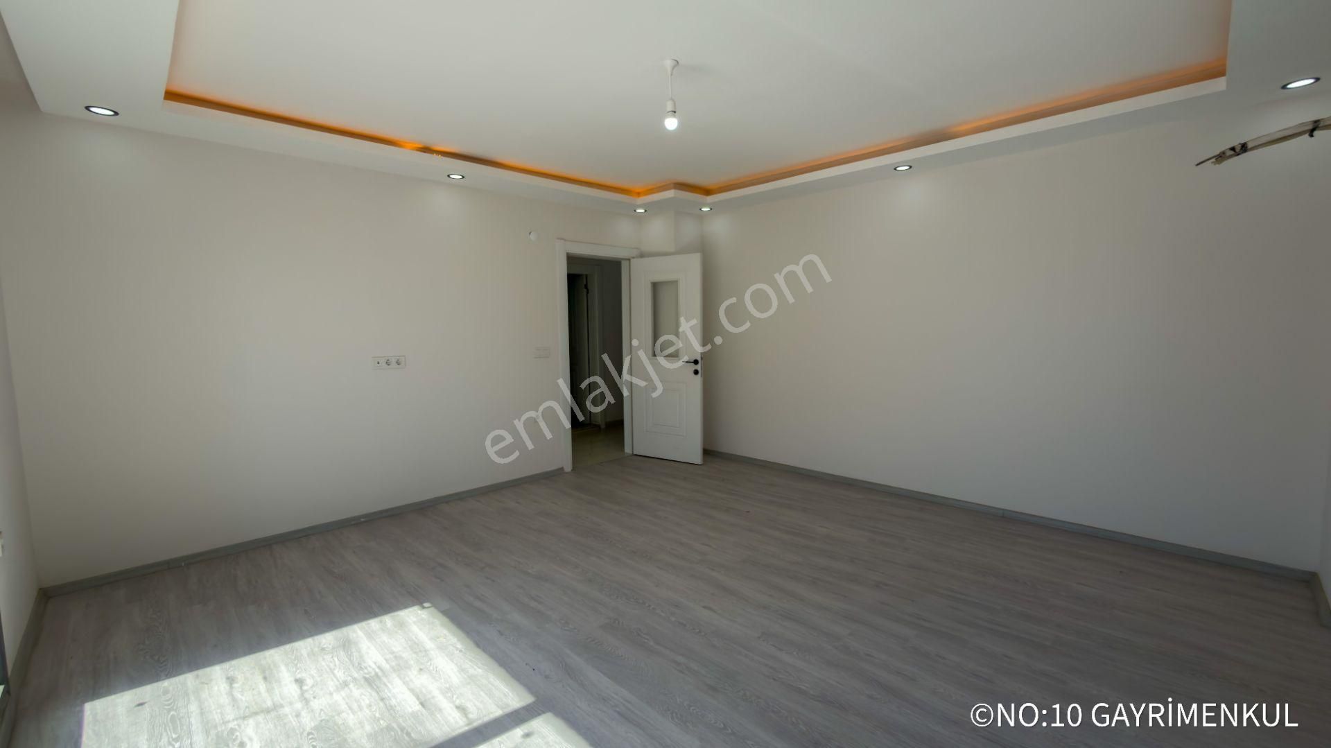 No:10 Gayrimenkul’den | Bankalar Caddesi Üzerinde | Ara Kat | Köşe | 2+1 | Kat Mülkiyetli | İskanlı - Görsel 8
