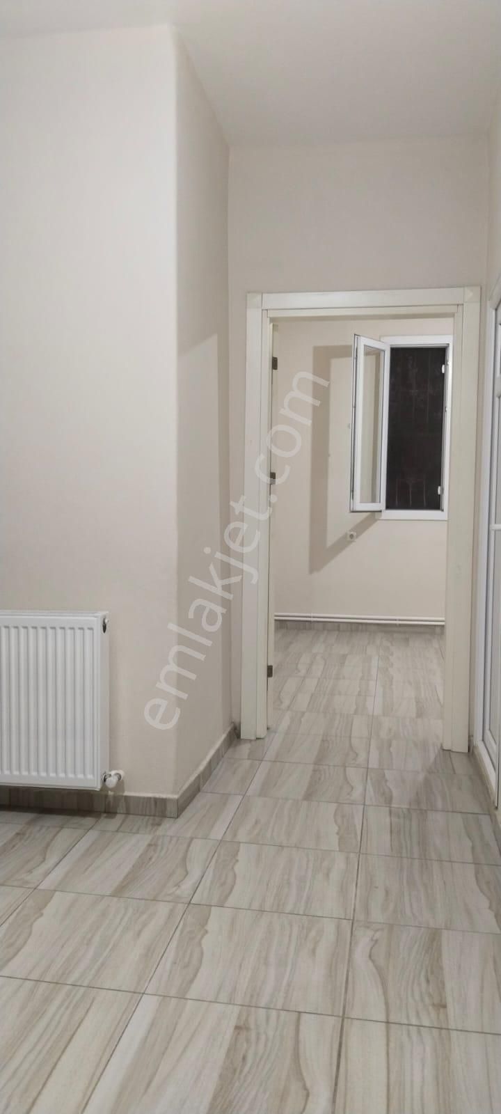 Adana Sarıçam Kozan Yolunda Buruk Mezarlığına Yakın Konum Doğalgazlı Müstakil Kiralık Fırsat Daire