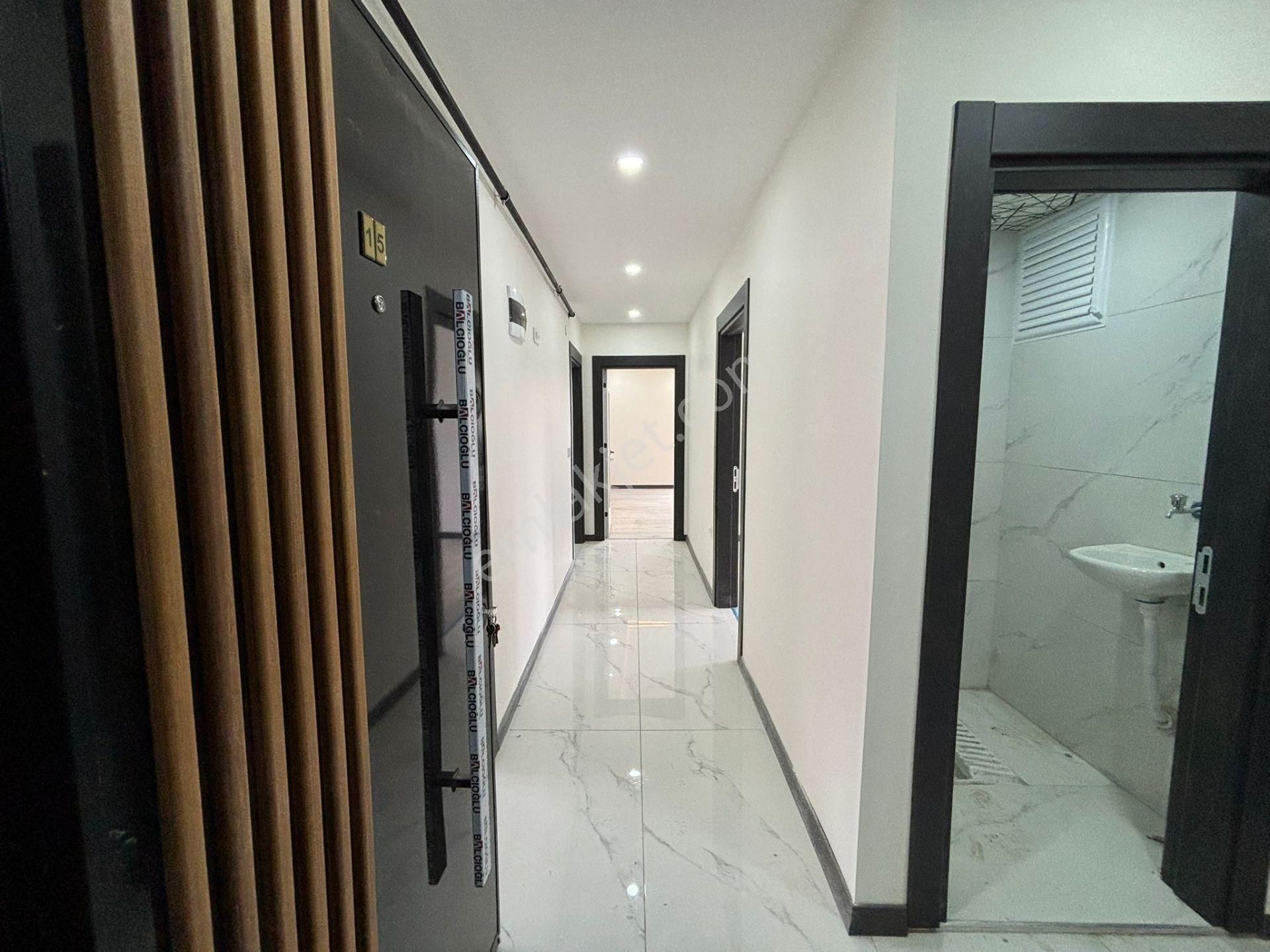 **eryıldız İnşaat'tan**fevzipaşa Merkezi Konumda İskanlı K.otoparklı 2+1**4.kat Güney Cephe - Görsel 31