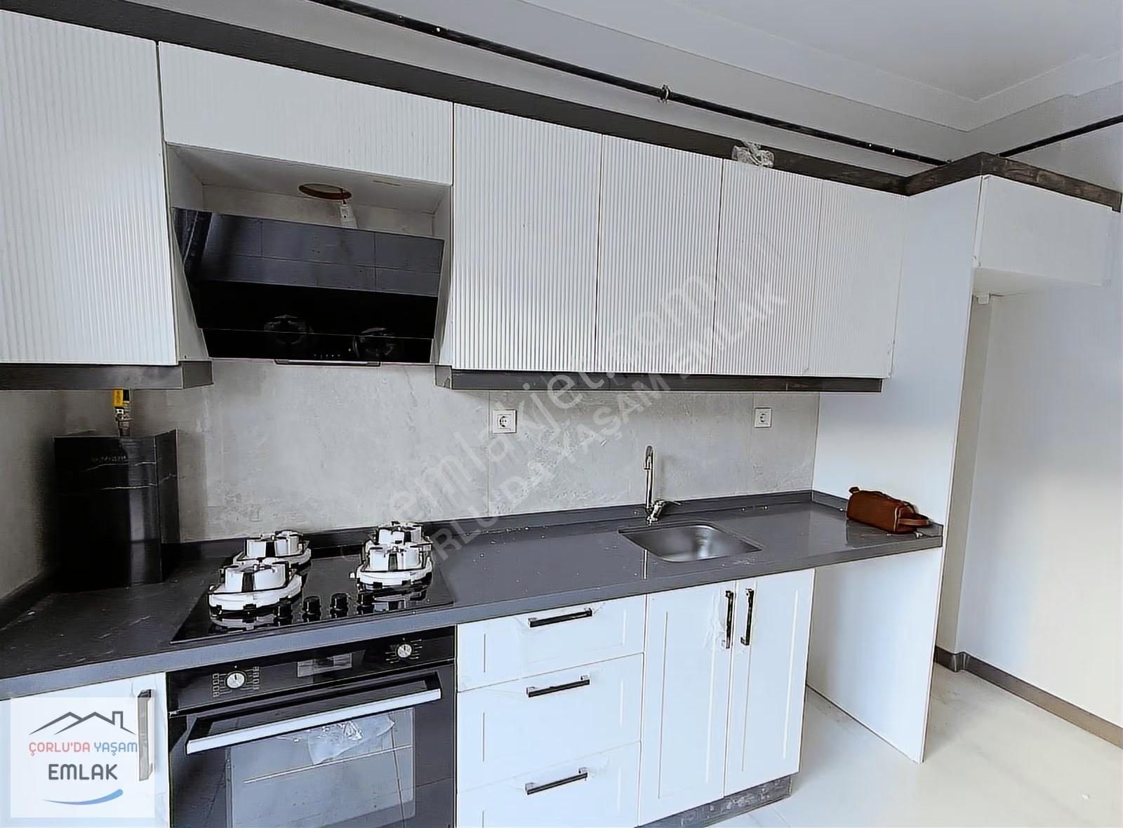 Hürriyet Mah.site İçerisinde Satılık Bahçe Katı Sıfır 2+1 Daire - Görsel 4