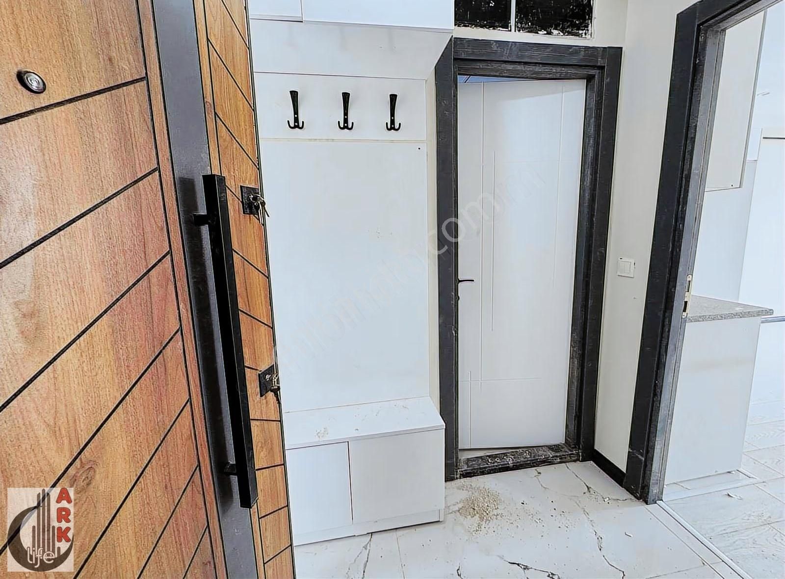 Ark Life'dan Çamlıca Mah.birlik Caddesi Yakını 50m² 1+1 Daire