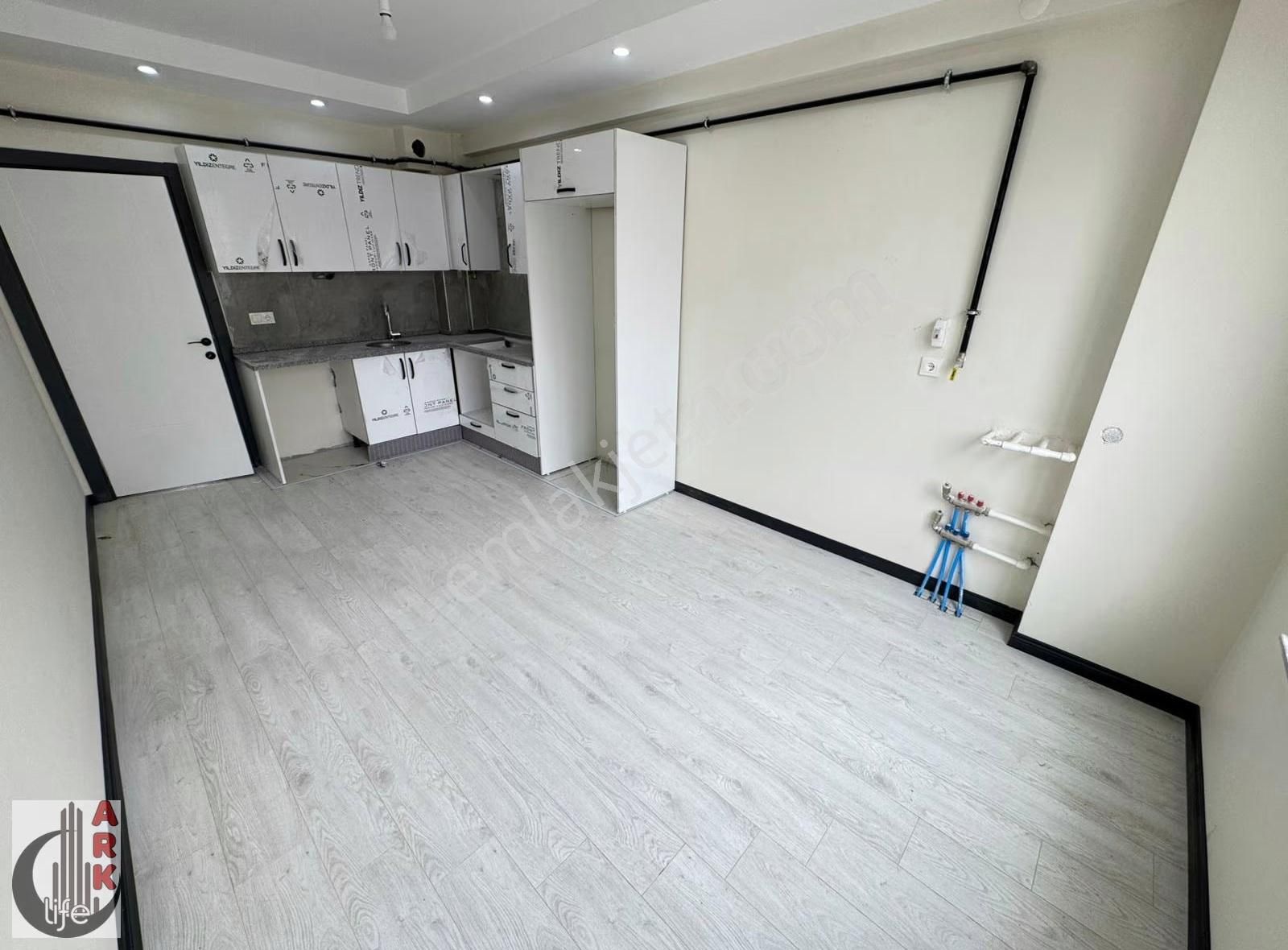 Ark Life'dan Çamlıca Mah.birlik Caddesi Yakını 50m² 1+1 Daire - Görsel 9