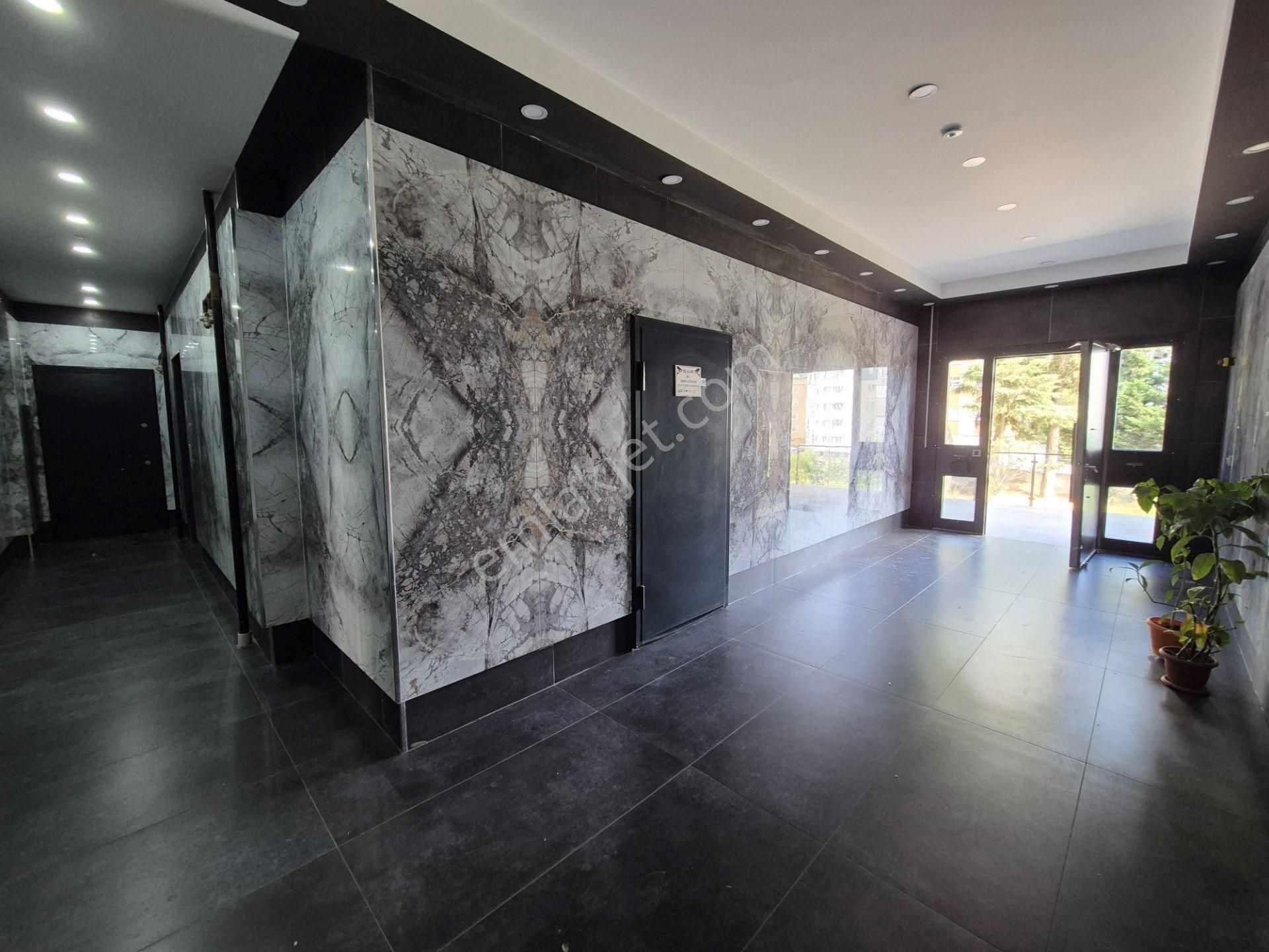 Ataşehir İnönü Mahallesi 19 Mayıs Cd Üzerinde Yeni Binada Sıfır 3+1 - Görsel 33