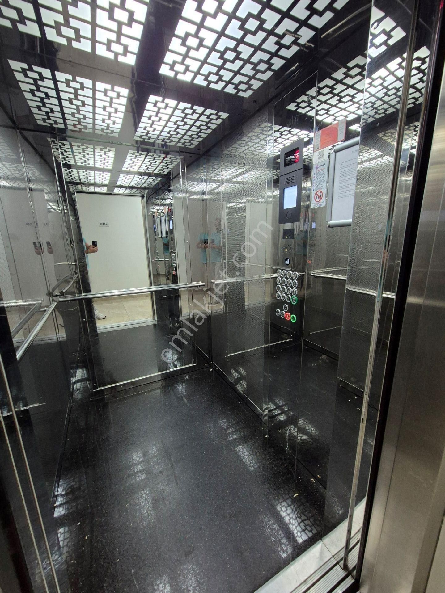 Ataşehir İnönü Mahallesi 19 Mayıs Cd Üzerinde Yeni Binada Sıfır 3+1 - Görsel 32