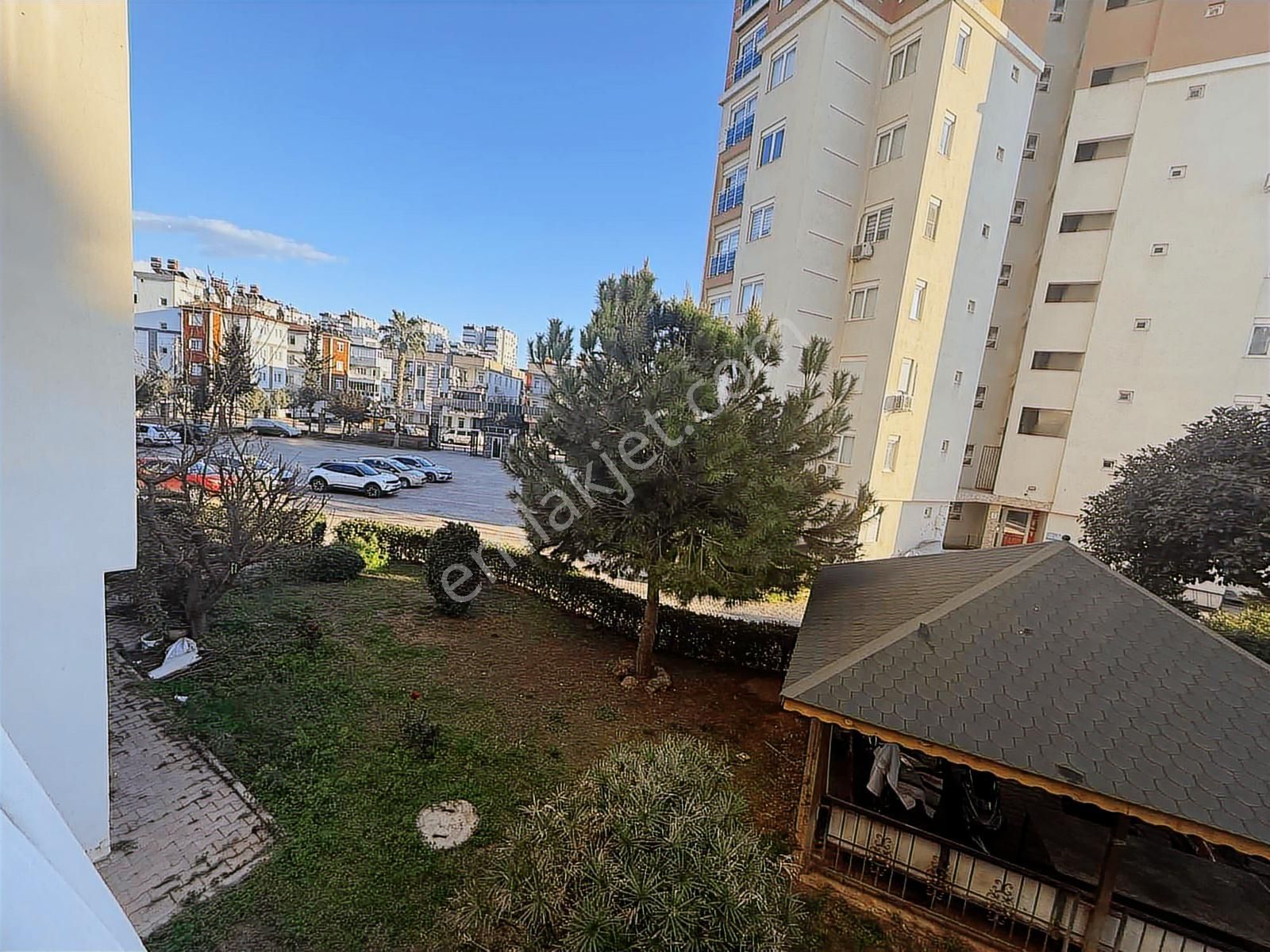 Lüks Sitede, Havuz Manzaralı 90 M² 2+1 Kaçırılmayacak Fırsat! - Görsel 11