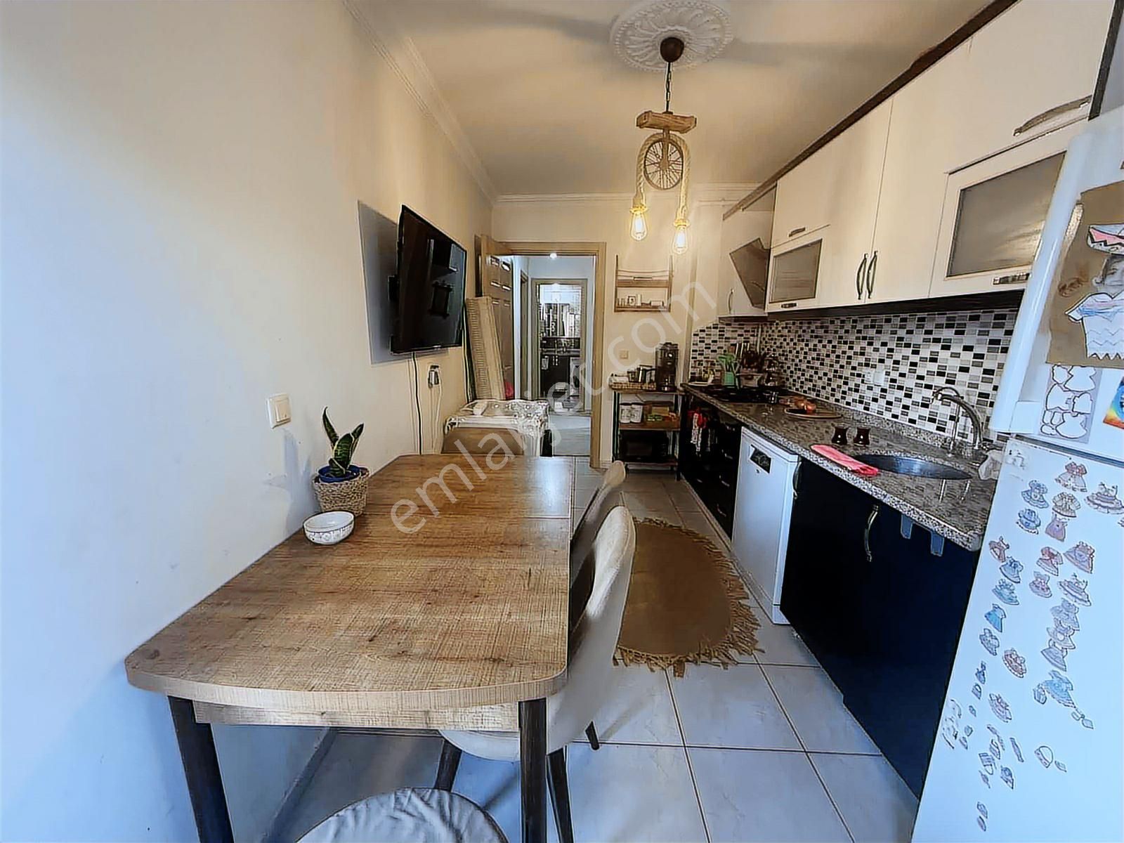 Lüks Sitede, Havuz Manzaralı 90 M² 2+1 Kaçırılmayacak Fırsat! - Görsel 5