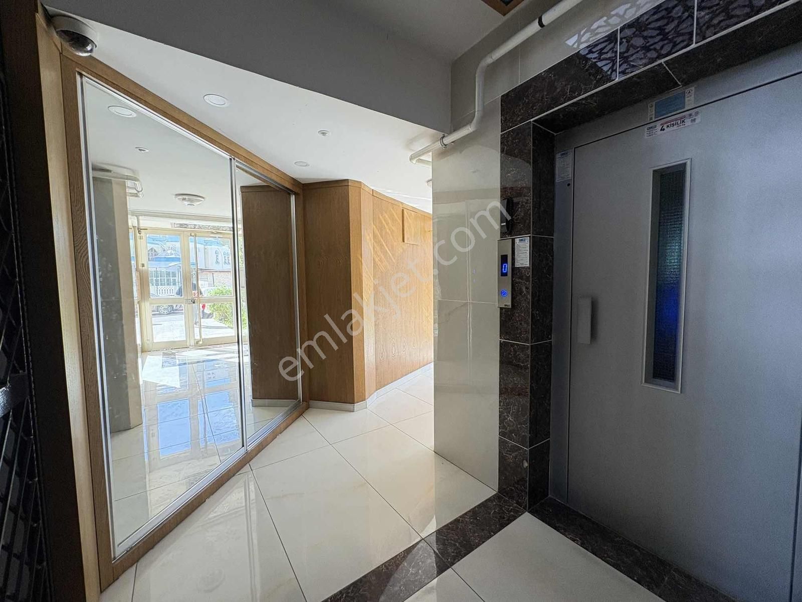 Meydankavağı'nda Medstar Karşısı Katta 4+1 Geniş Satılık Daire - Görsel 29