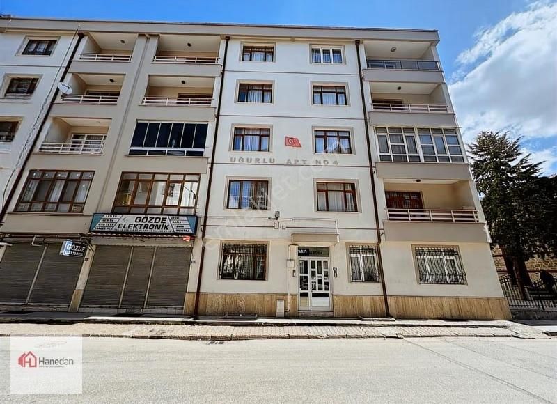 Hanedan'dan,araplar Mah.ak Cami Yakını 2+1 Bakımlı Satılık Daire