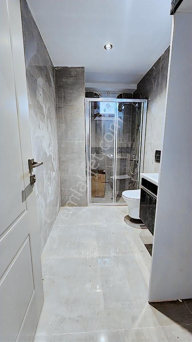 Sulyapıdan Site İçerisinde Meydana Yakın Sıfır Daire - Görsel 26