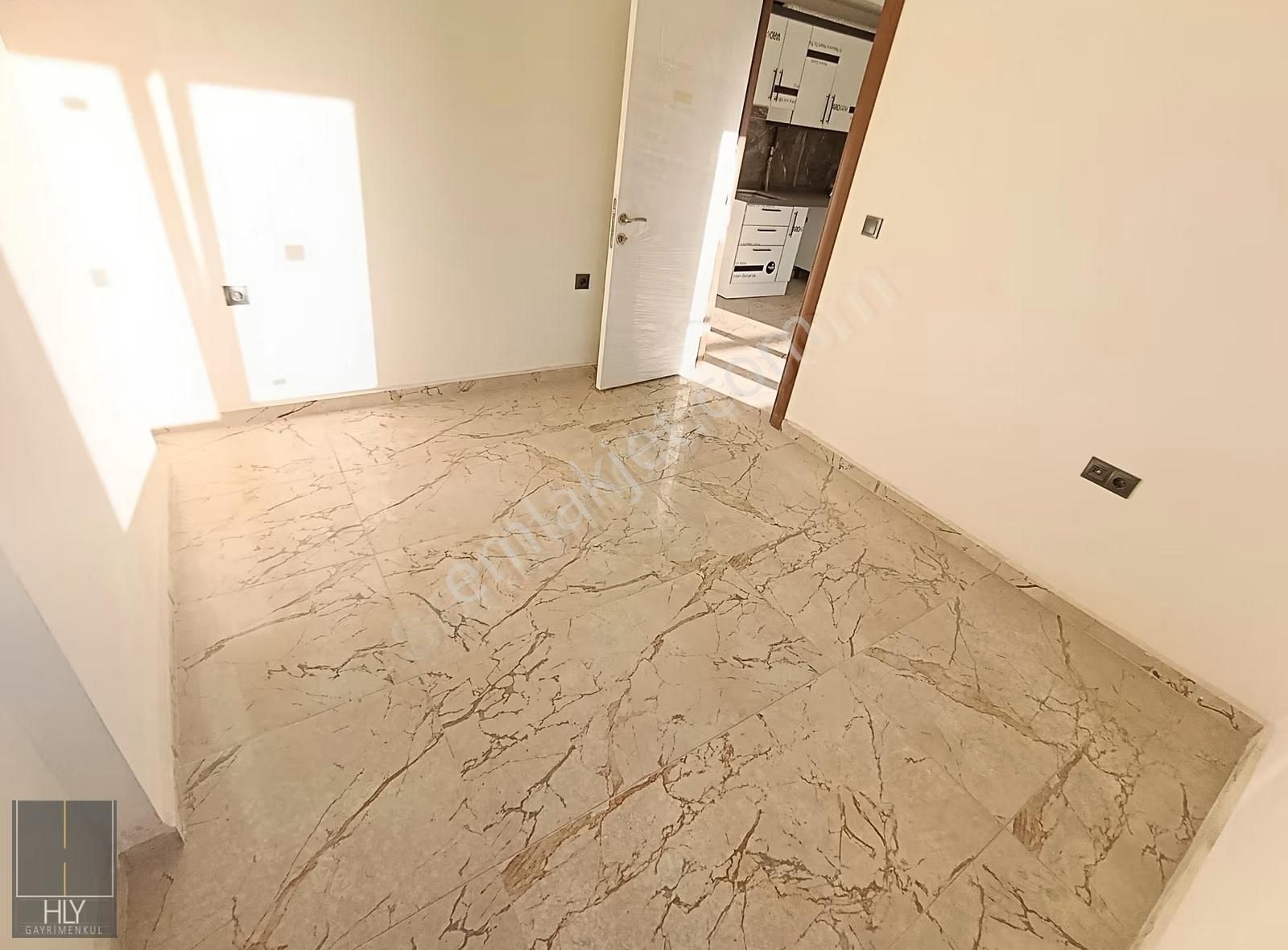 Hly Gayrimenkulden Plevne Mah.satılık 1+1 Sıfır Daire - Görsel 6