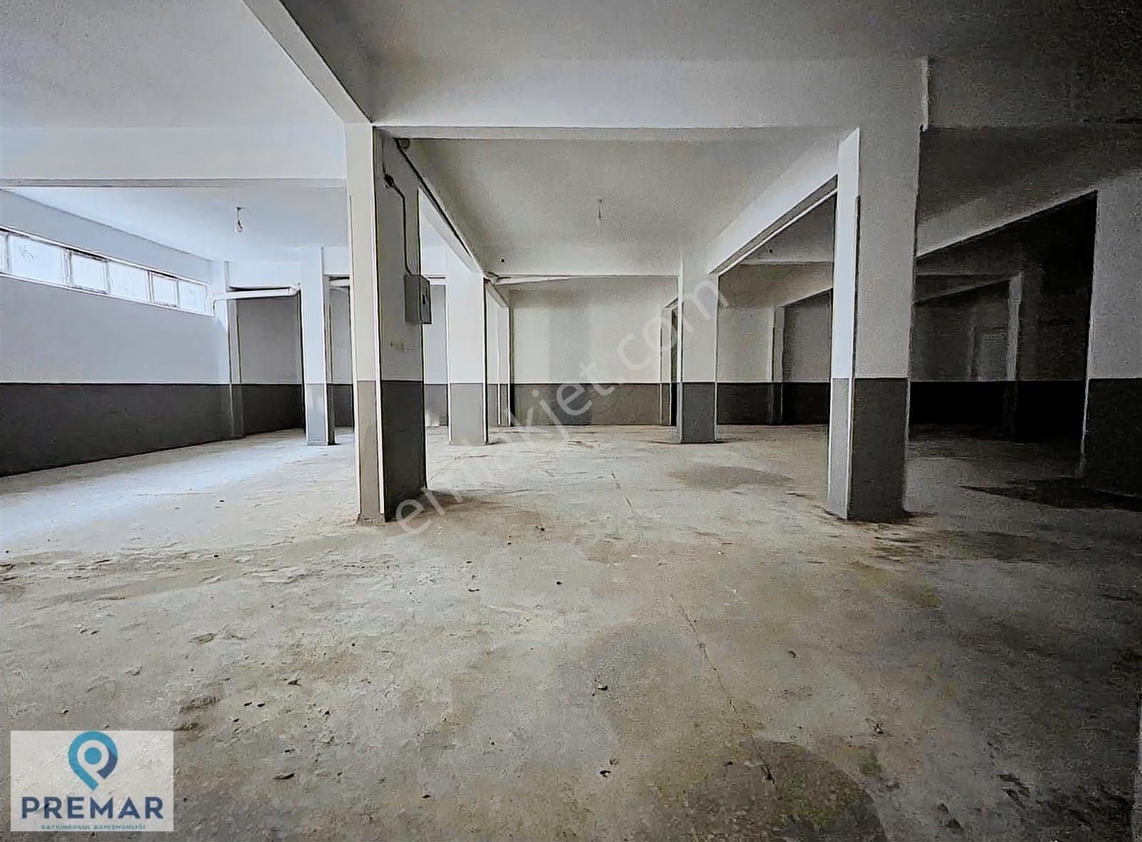 Yenibosna Merkez Beşyol'da Kiralık 585 M2 Net Depolu Dükkan - Görsel 17