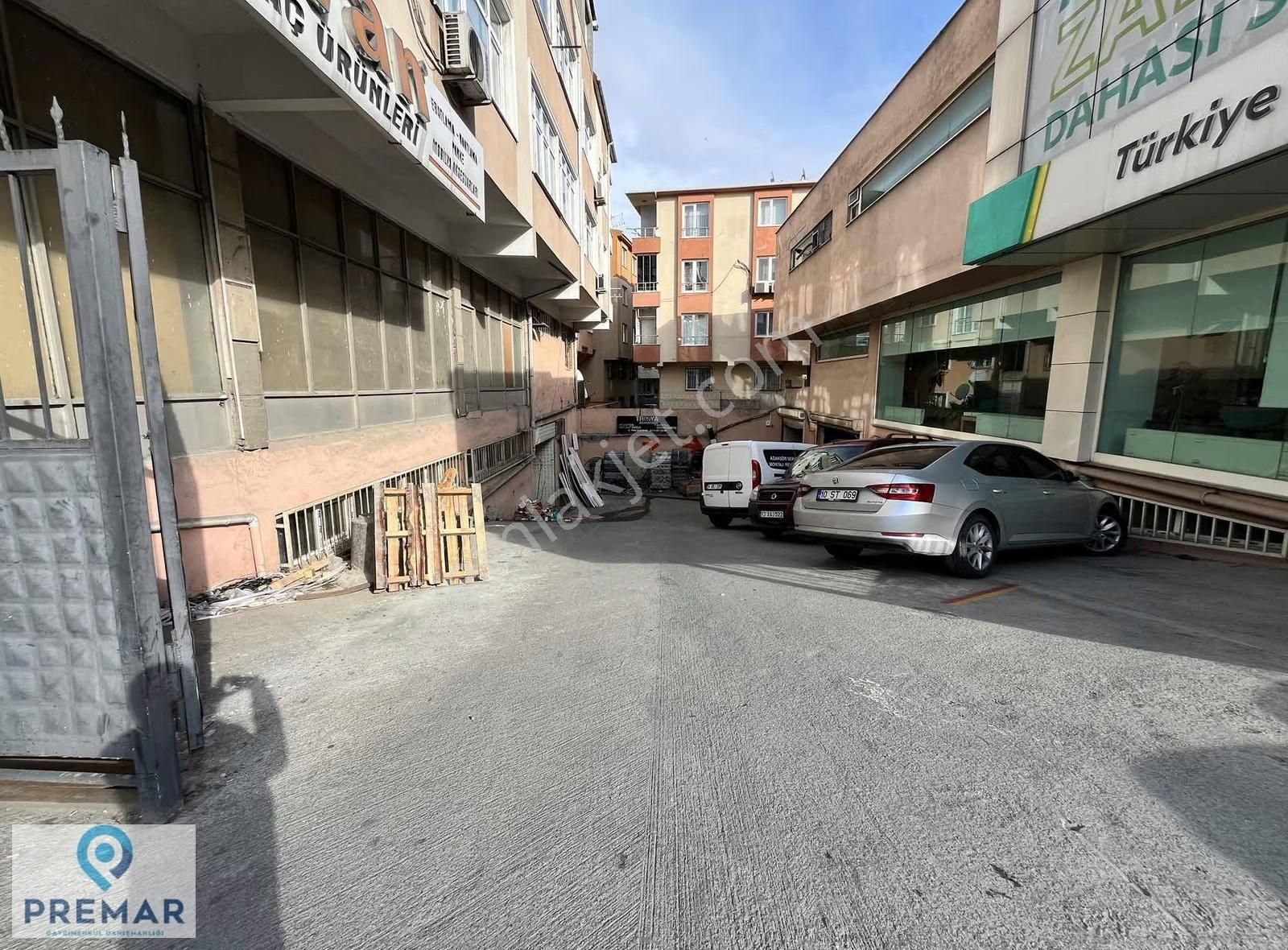 Yenibosna Merkez Beşyol'da Kiralık 585 M2 Net Depolu Dükkan - Görsel 12