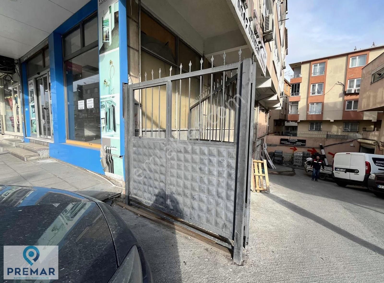 Yenibosna Merkez Beşyol'da Kiralık 585 M2 Net Depolu Dükkan - Görsel 4