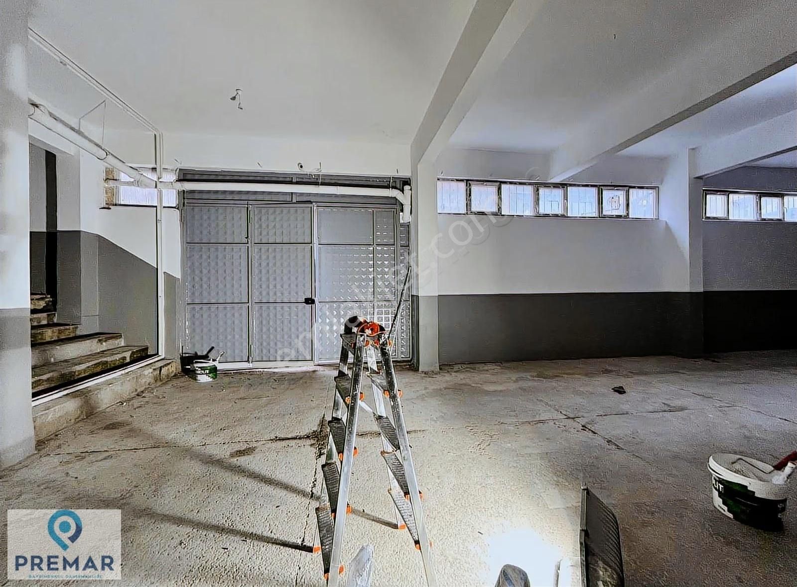 Yenibosna Merkez Beşyol'da Kiralık 585 M2 Net Depolu Dükkan - Görsel 18