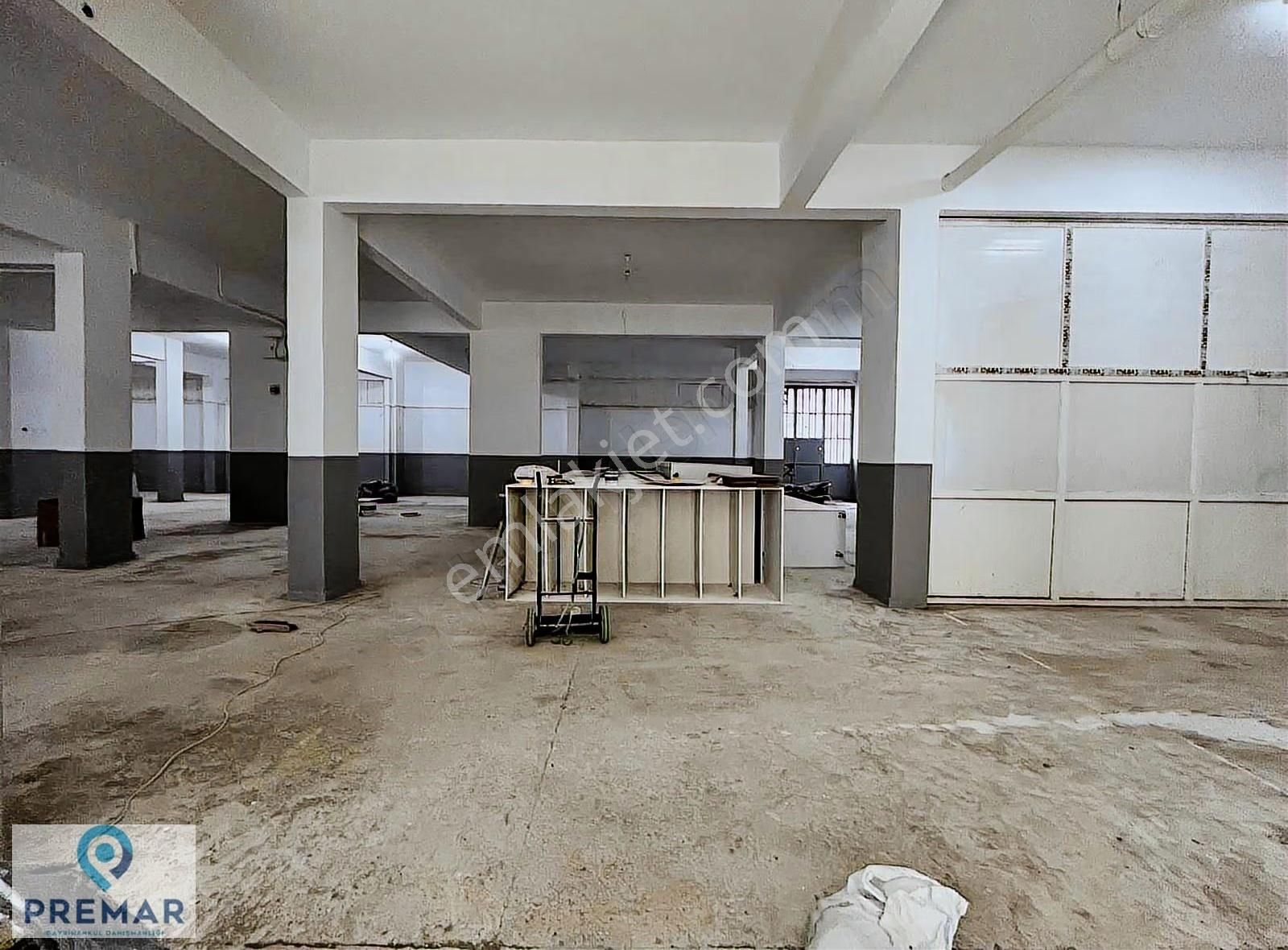 Yenibosna Merkez Beşyol'da Kiralık 585 M2 Net Depolu Dükkan - Görsel 19