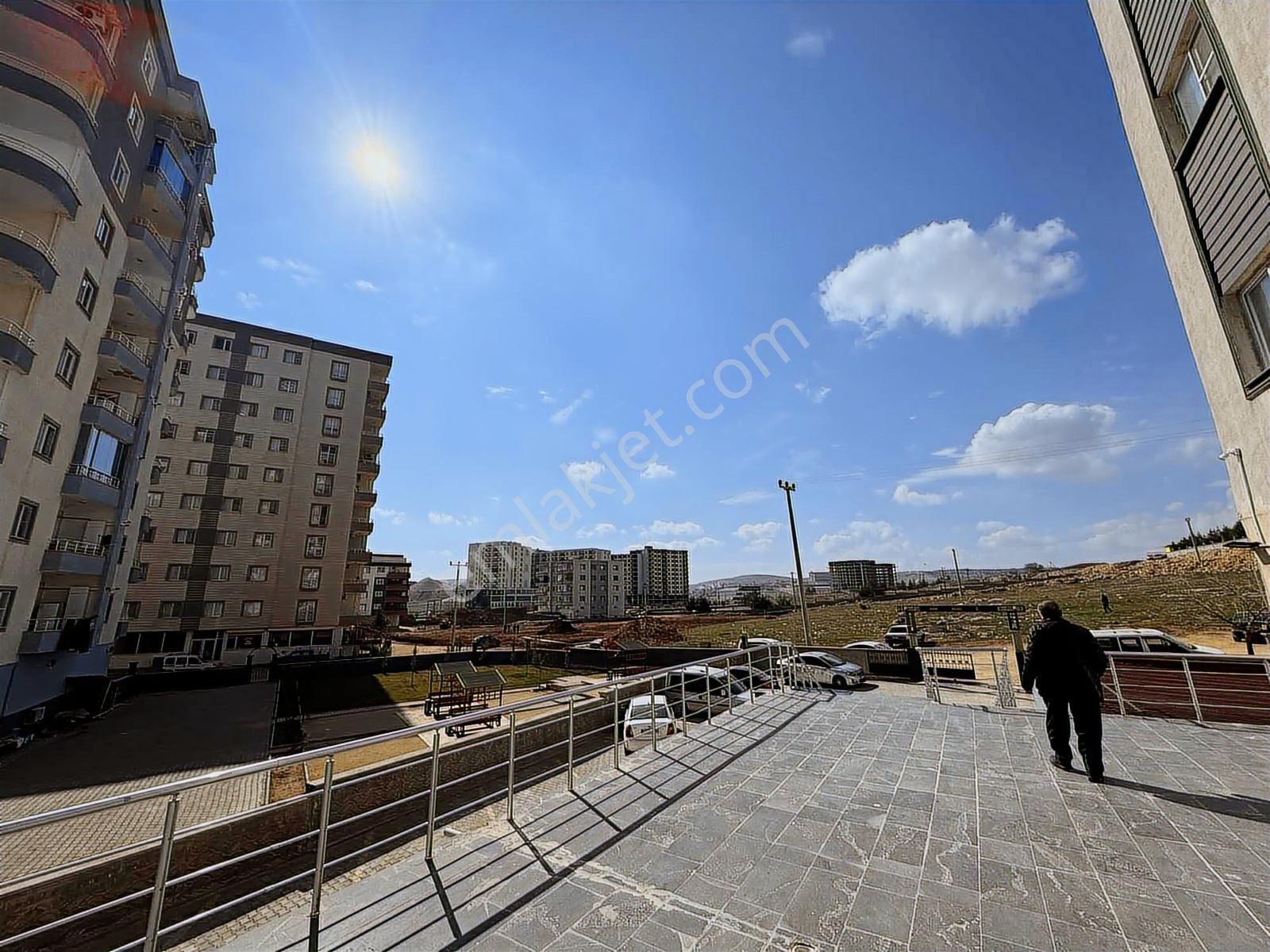 Azk'den Şehir Hastanesi Karşısı Teraslı 95 M2 1+1 Satılık Daire - Görsel 21