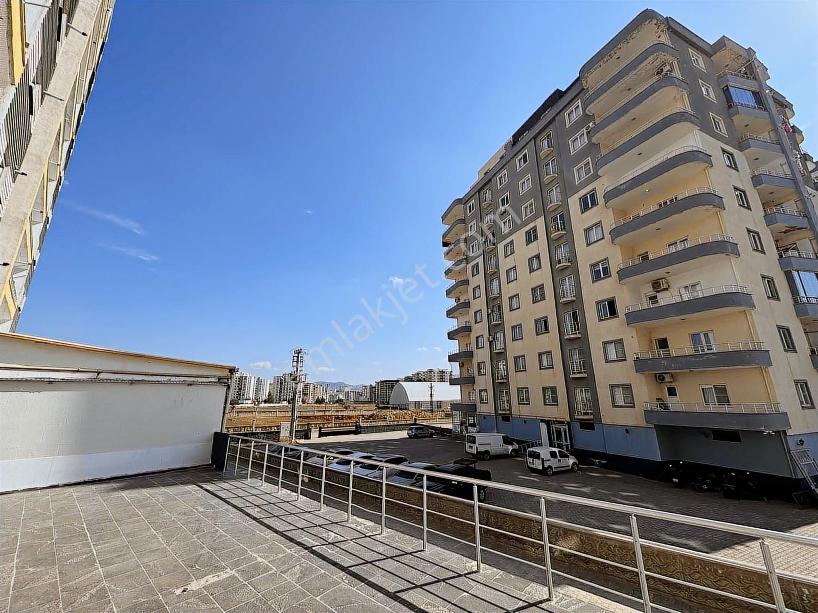 Azk'den Şehir Hastanesi Karşısı Teraslı 95 M2 1+1 Satılık Daire - Görsel 11