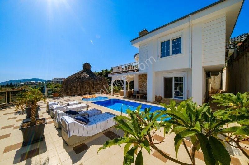 Alanya Hasbahçe Müstakil Havuzlu Lüks 4+1 Satılık Villa - Görsel 25
