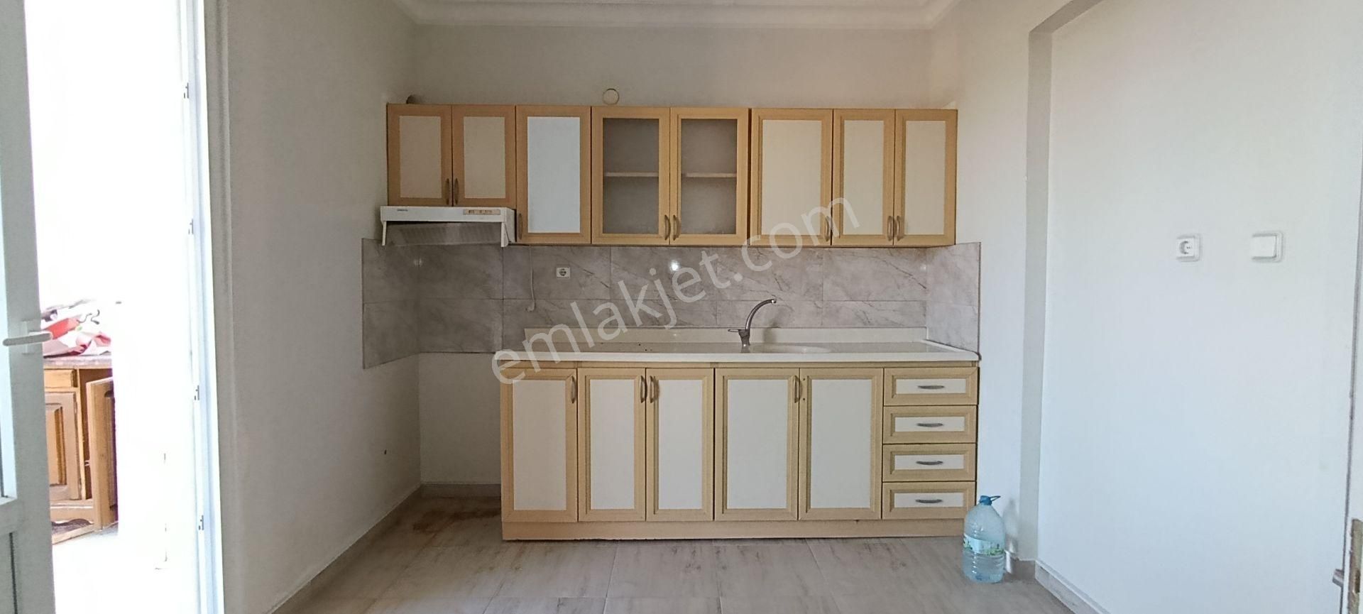Erdemli / Tömük Mh. Havuzlu Site İçi Geniş Kullanım 2+1 Yazlık - Görsel 4