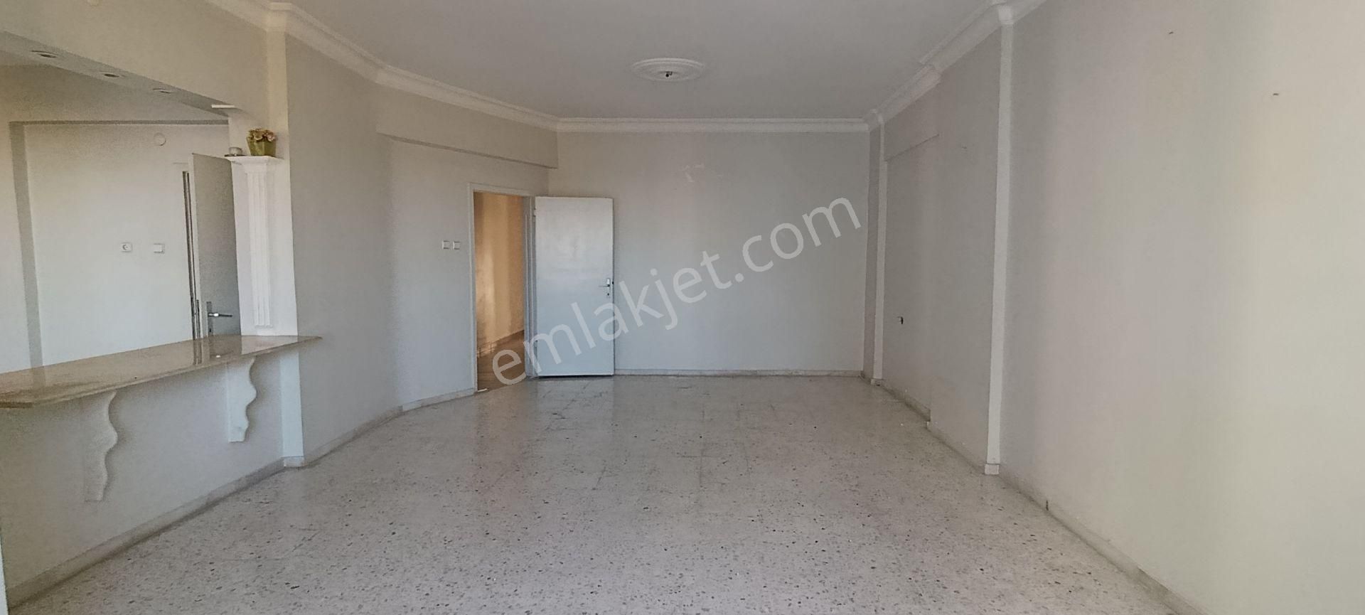 Erdemli / Tömük Mh. Havuzlu Site İçi Geniş Kullanım 2+1 Yazlık - Görsel 9