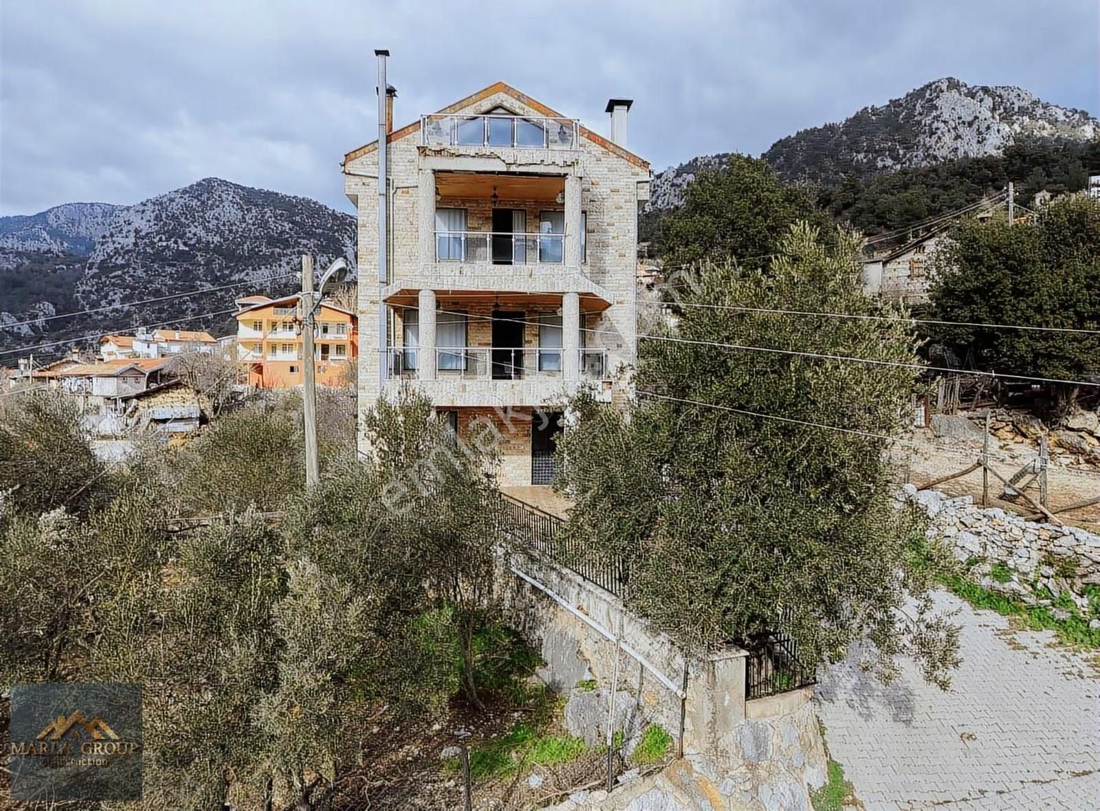 Akseki Çukurköy'de Satılık 360 M² Tripleks Villa